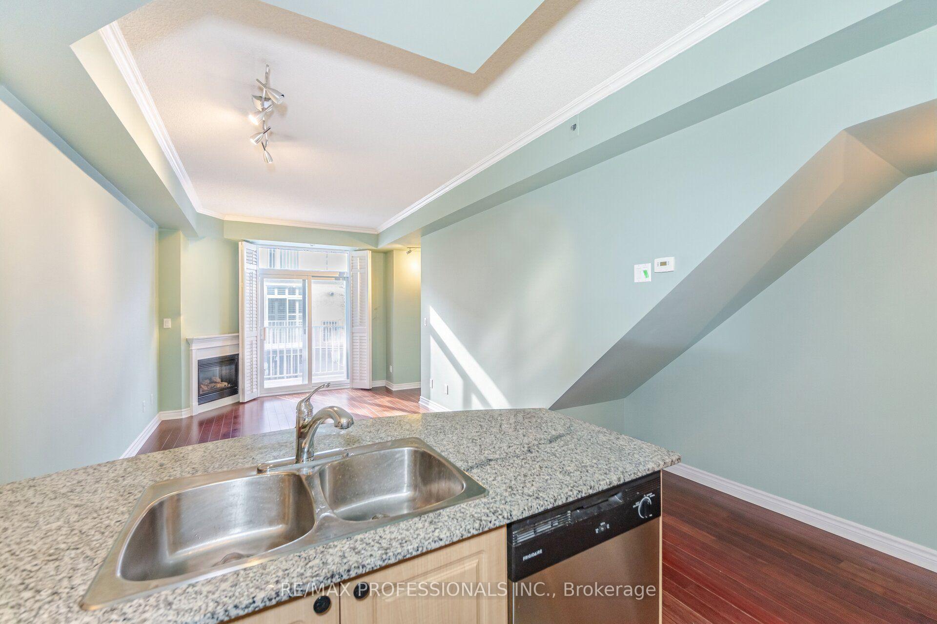 Photo 9 of Unit 362, 32 Stadium Road, Toronto, Niagara — HOMEH
