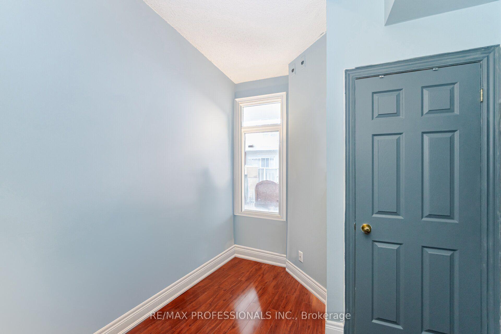 Photo 10 of Unit 362, 32 Stadium Road, Toronto, Niagara — HOMEH