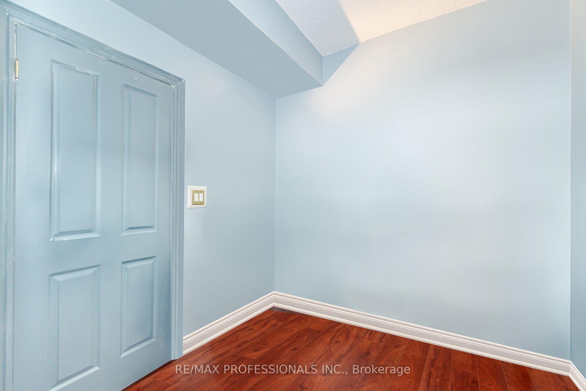 Photo 11 of Unit 362, 32 Stadium Road, Toronto, Niagara — HOMEH