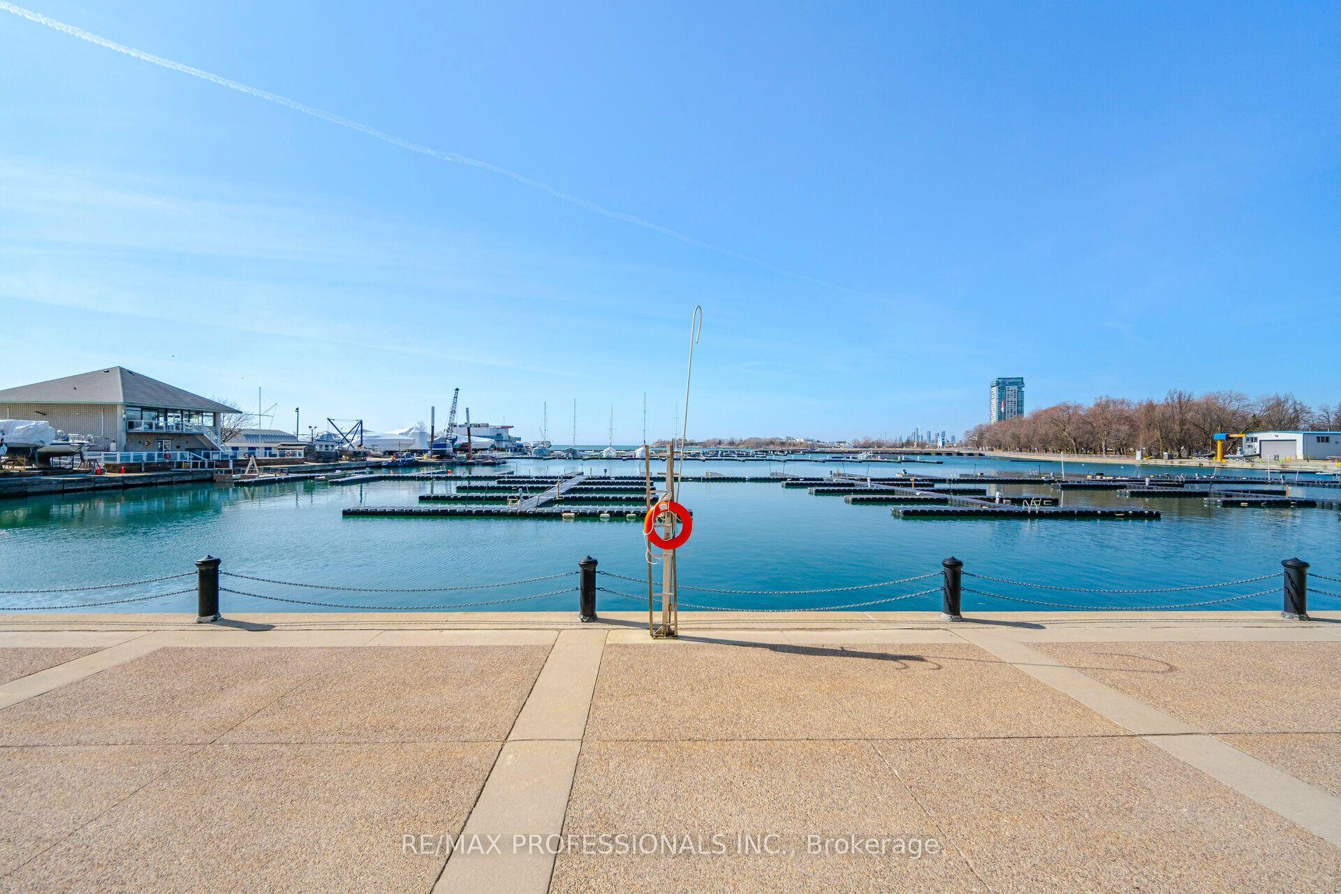 Photo 16 of Unit 362, 32 Stadium Road, Toronto, Niagara — HOMEH