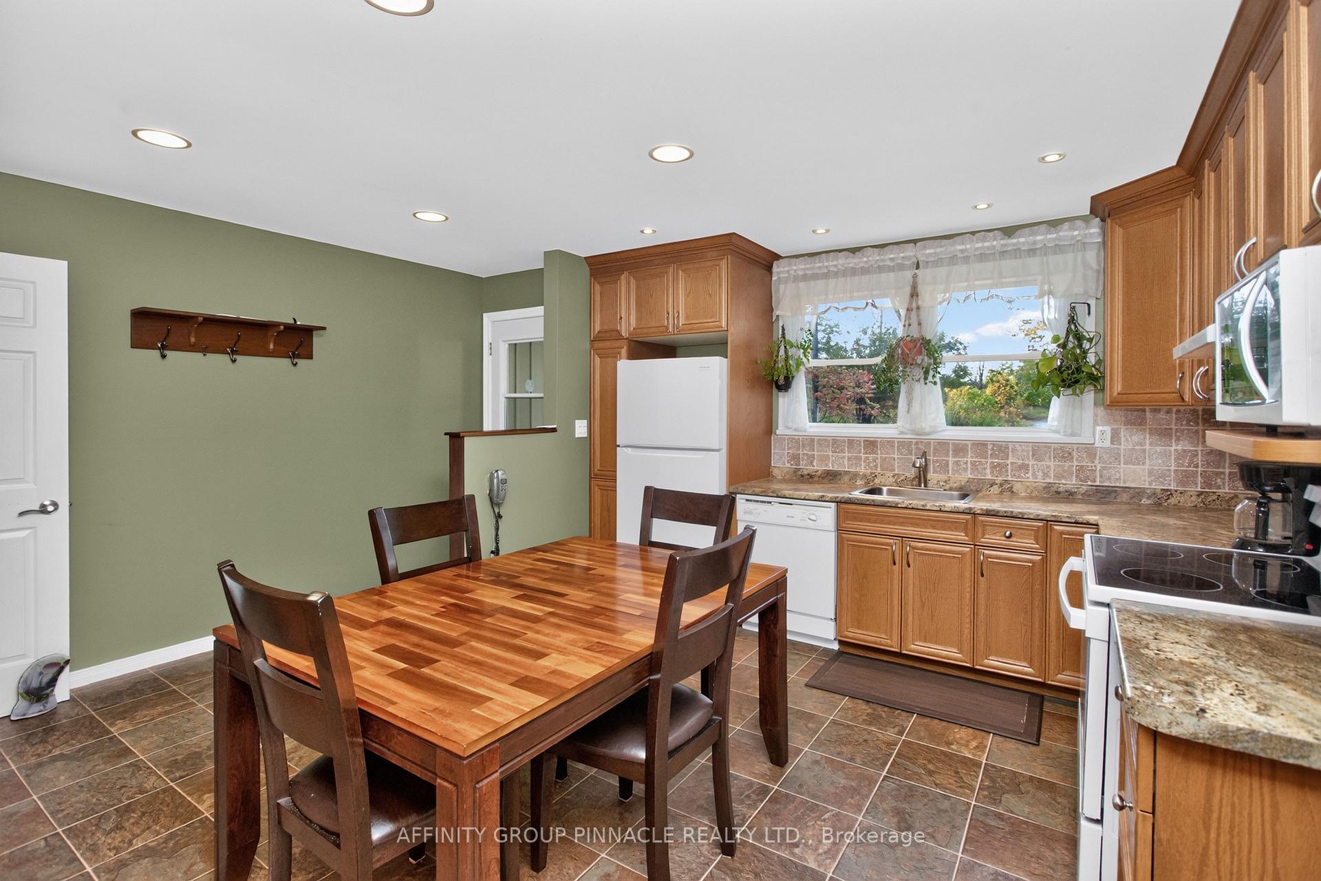 Photo 5 of 5666 35 Highway, Kawartha Lakes, Fenelon — HOMEH