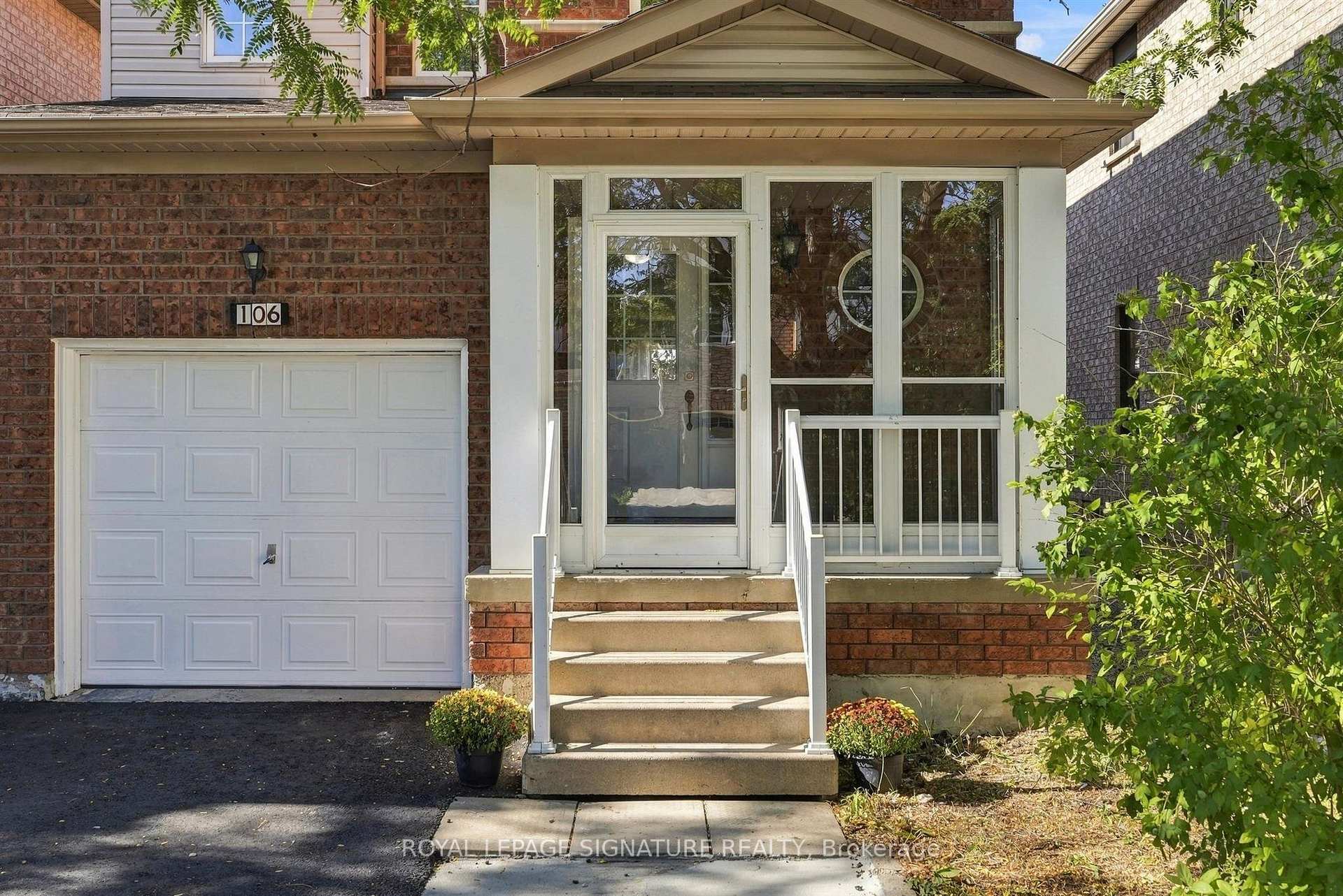 Photo 2 of 106 Heartleaf Crescent, Brampton, Fletcher's Meadow — HOMEH