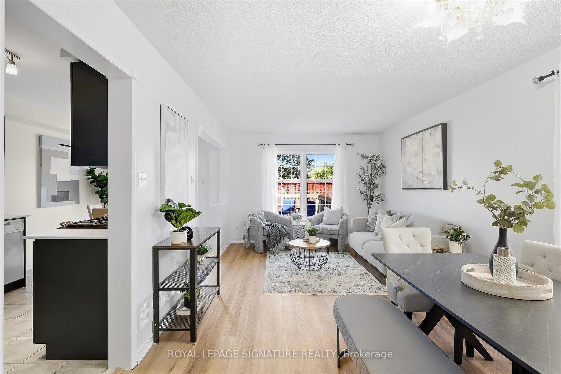 Photo 5 of 106 Heartleaf Crescent, Brampton, Fletcher's Meadow — HOMEH