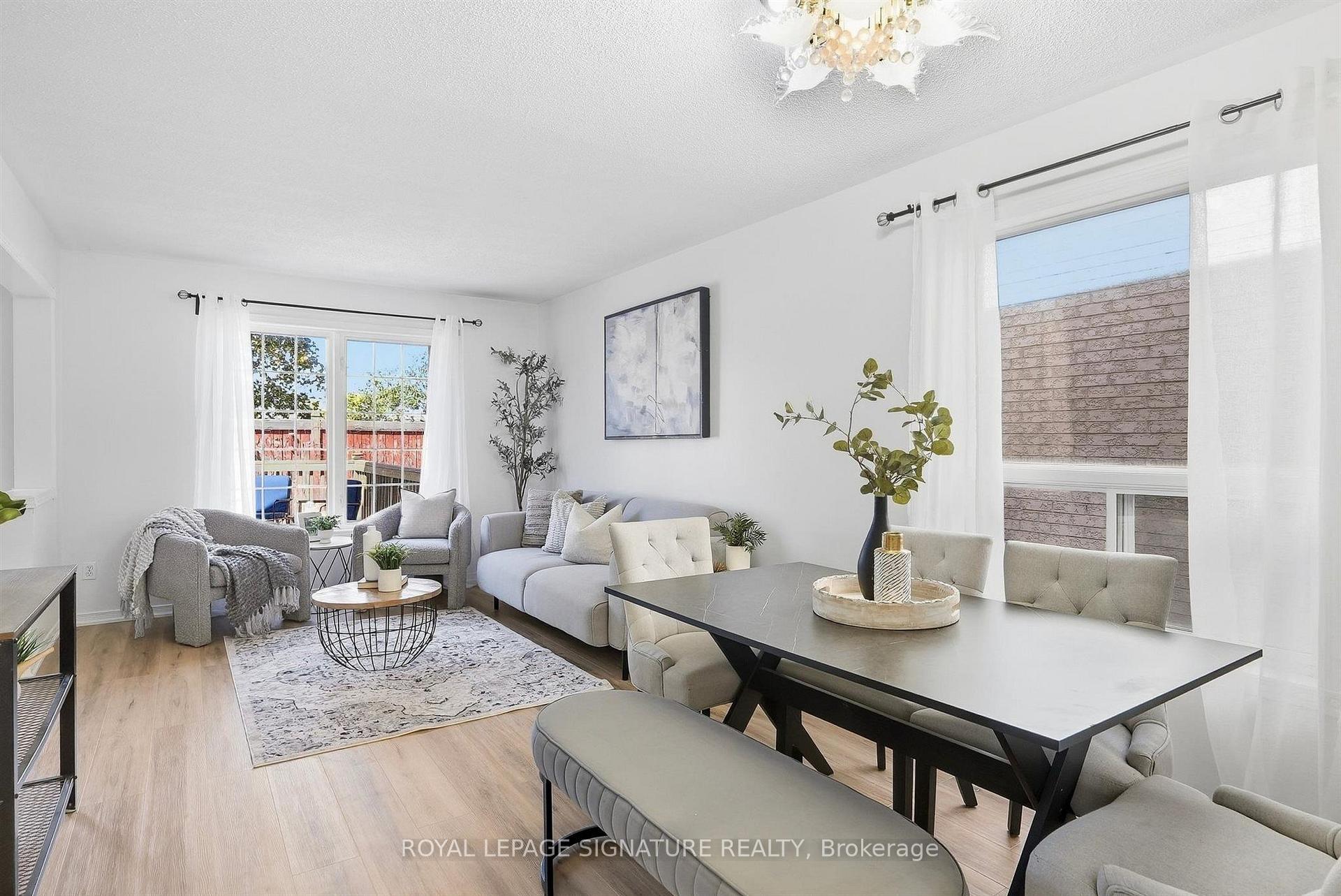 Photo 6 of 106 Heartleaf Crescent, Brampton, Fletcher's Meadow — HOMEH