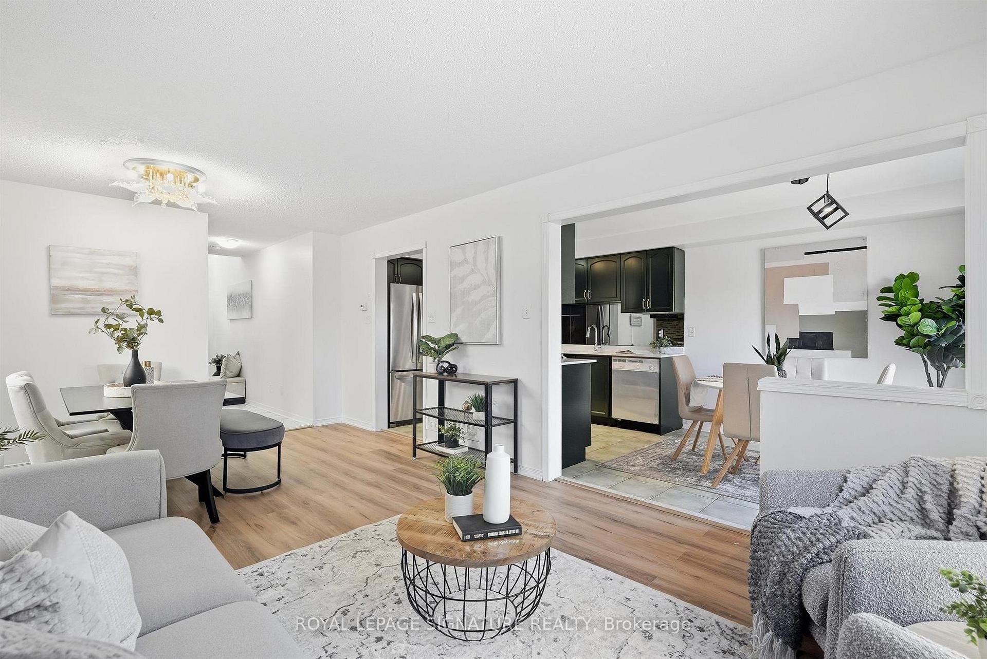 Photo 12 of 106 Heartleaf Crescent, Brampton, Fletcher's Meadow — HOMEH