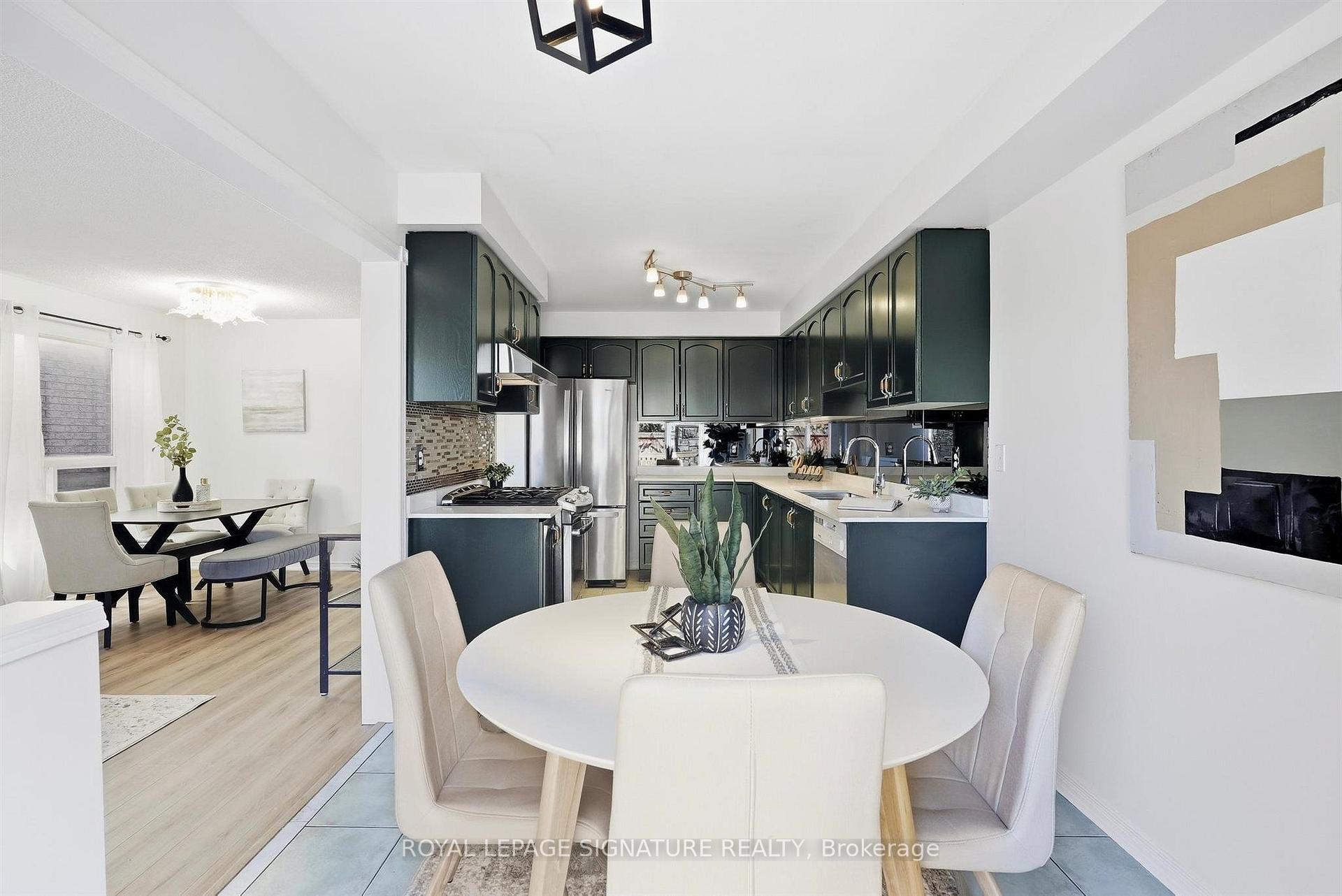 Photo 18 of 106 Heartleaf Crescent, Brampton, Fletcher's Meadow — HOMEH