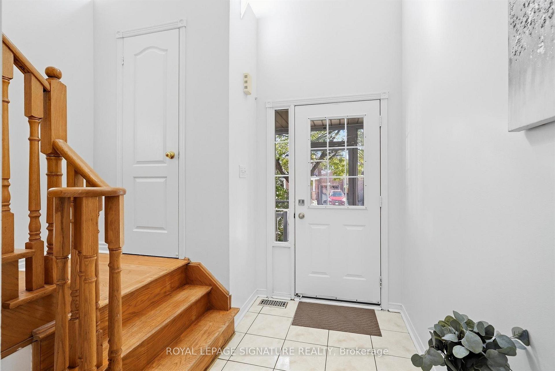 Photo 19 of 106 Heartleaf Crescent, Brampton, Fletcher's Meadow — HOMEH