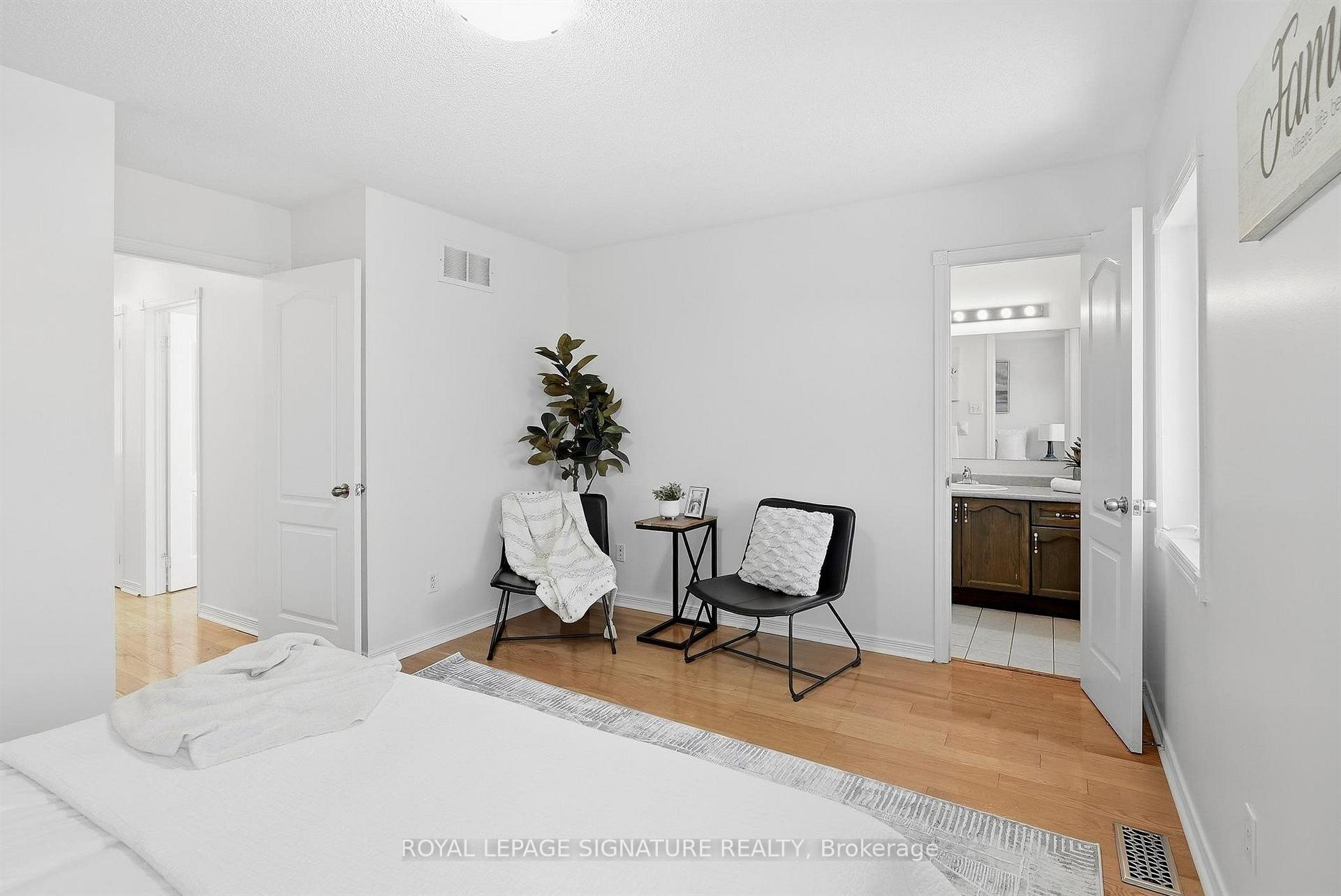 Photo 24 of 106 Heartleaf Crescent, Brampton, Fletcher's Meadow — HOMEH