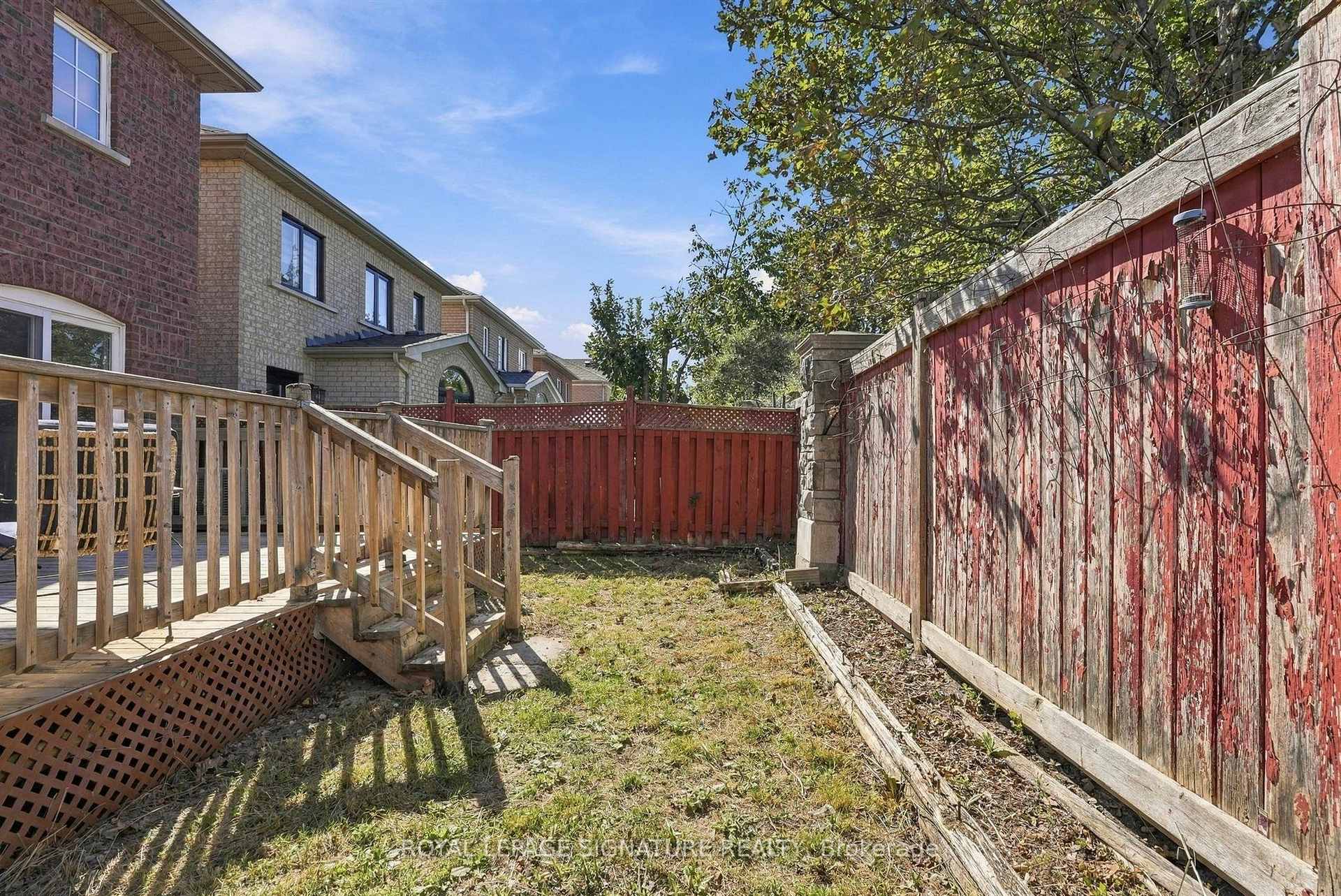 Photo 43 of 106 Heartleaf Crescent, Brampton, Fletcher's Meadow — HOMEH