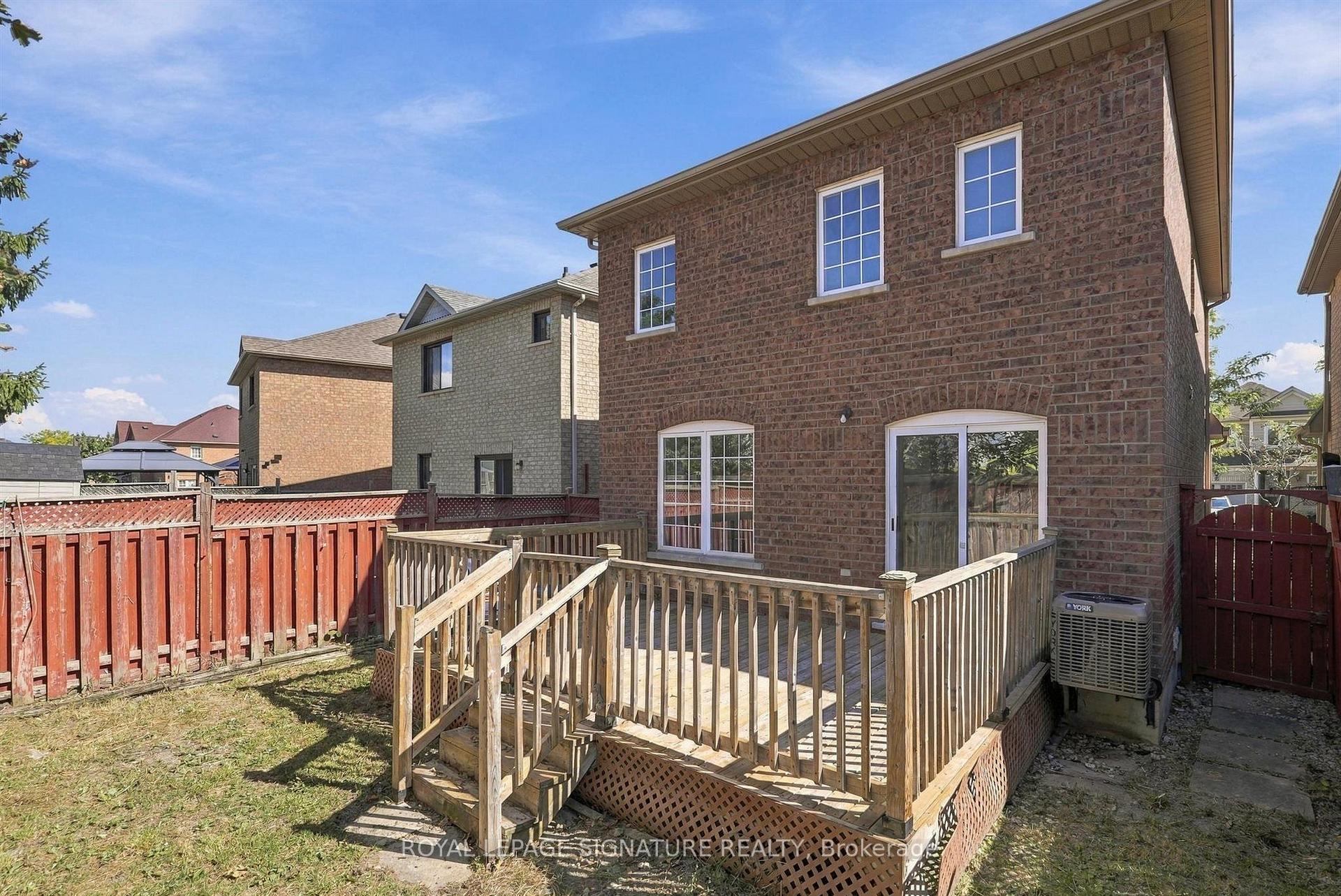 Photo 44 of 106 Heartleaf Crescent, Brampton, Fletcher's Meadow — HOMEH