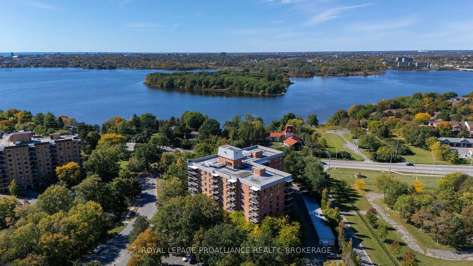 Photo of Unit 406, 115 Barrett Court