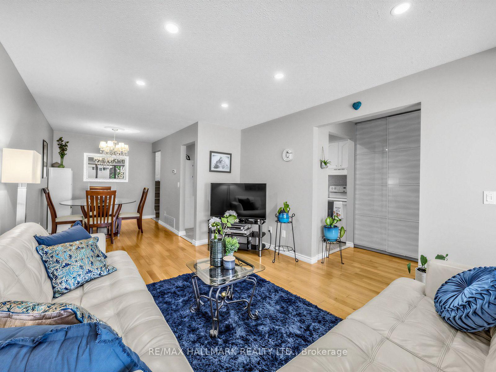 Photo 4 of 1333 Cherrydown Drive, Oshawa, Donevan — HOMEH