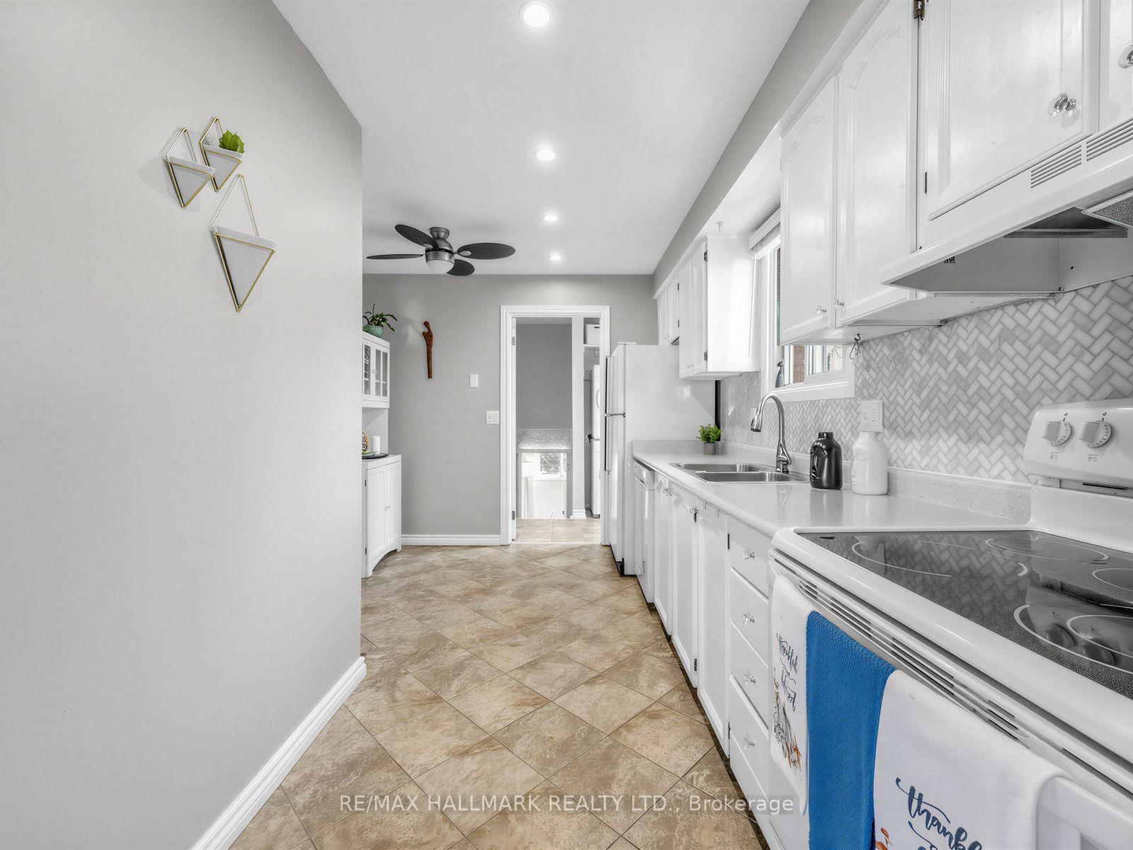 Photo 5 of 1333 Cherrydown Drive, Oshawa, Donevan — HOMEH
