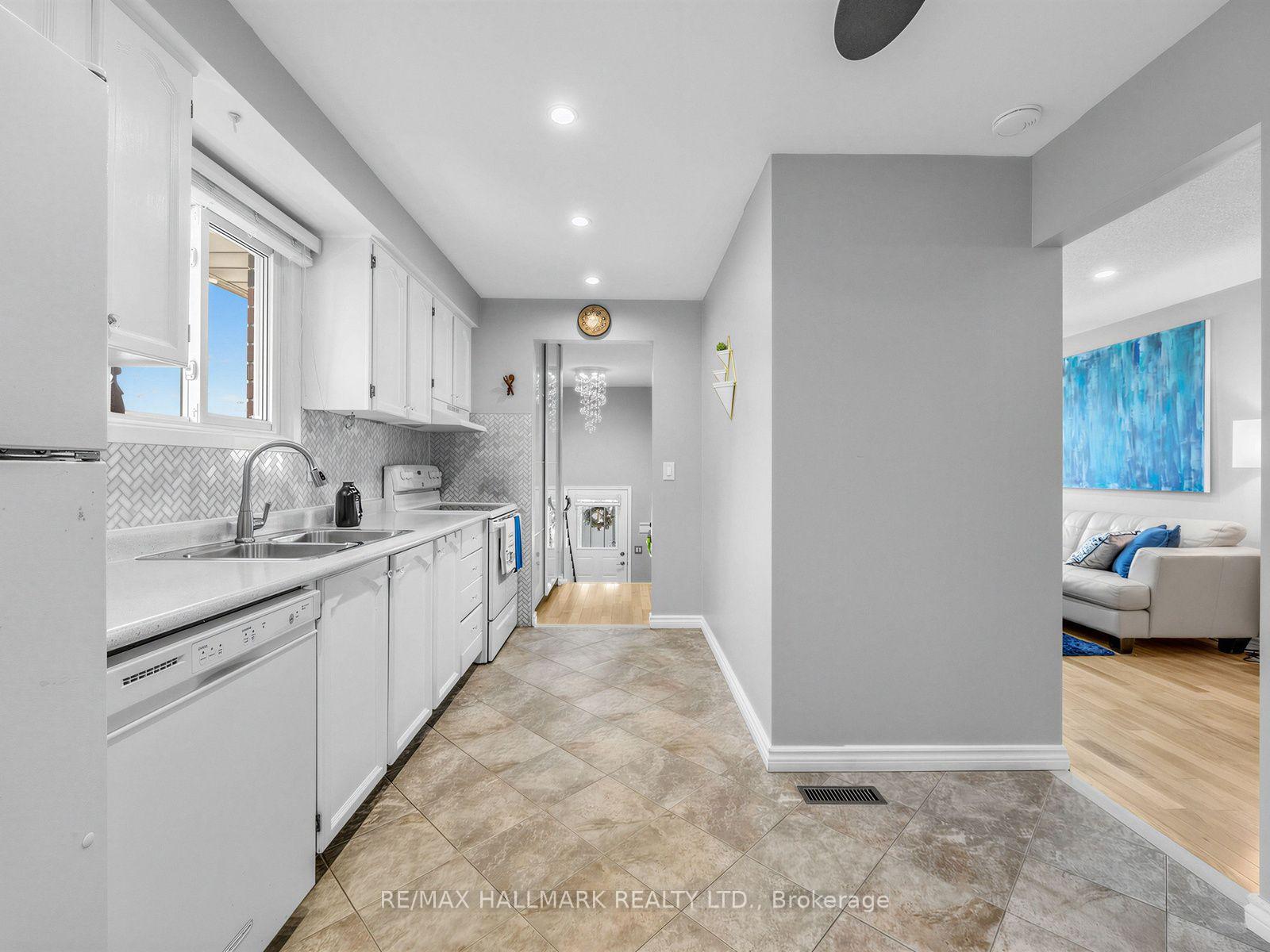 Photo 7 of 1333 Cherrydown Drive, Oshawa, Donevan — HOMEH