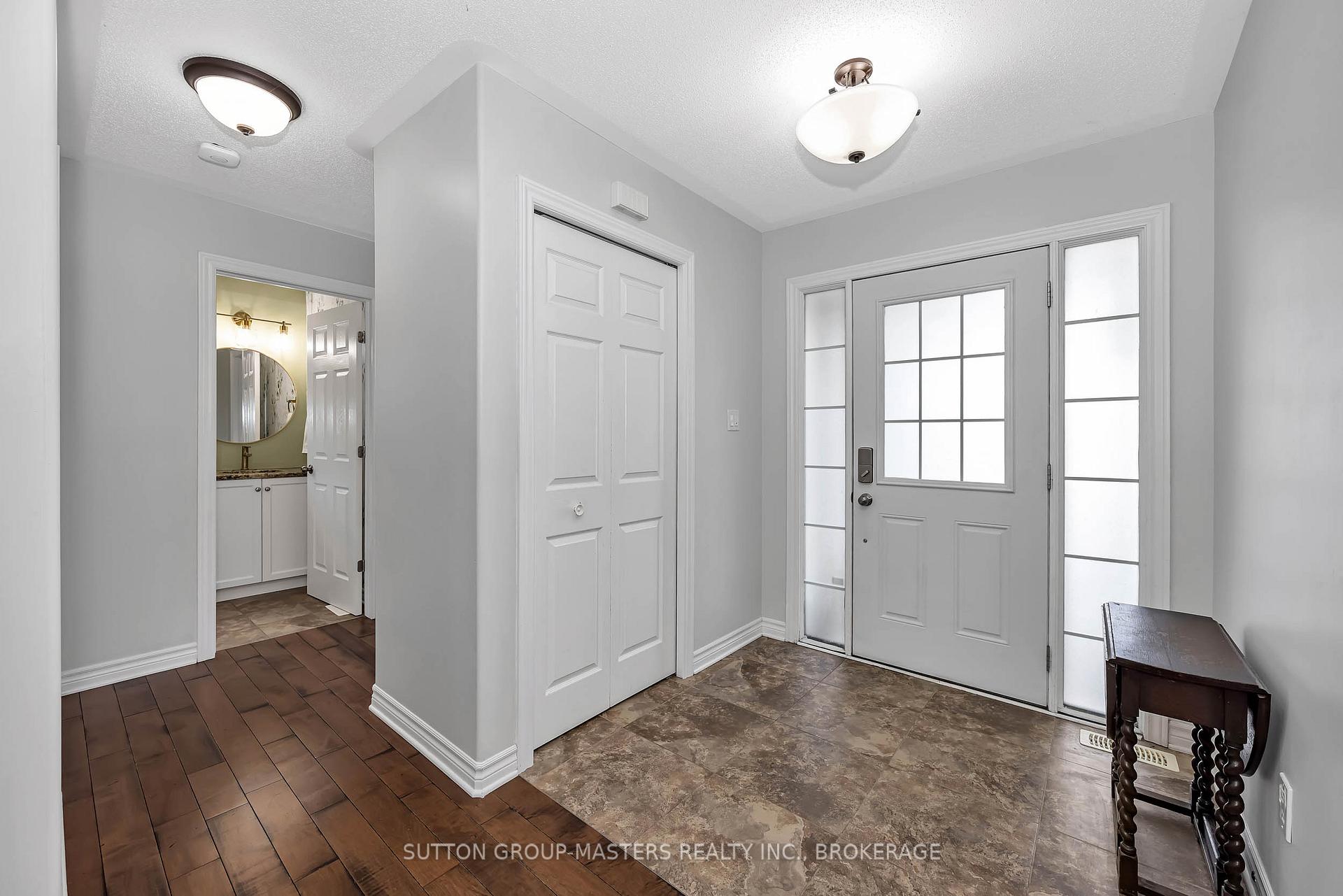Photo 5 of 257 Starlight Place, Ottawa, Btwn Franktown Rd. & Fallowfield Rd. — HOMEH