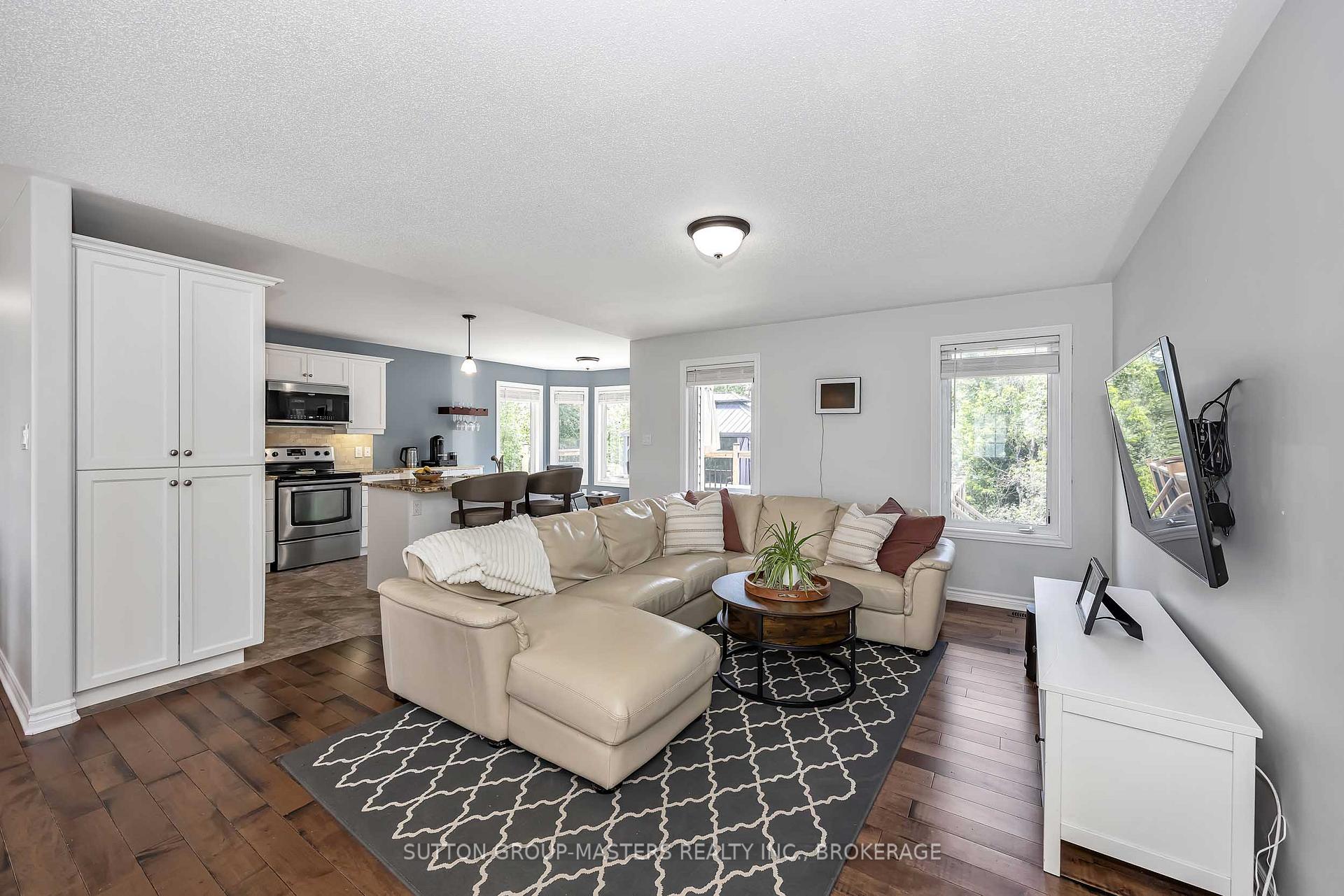 Photo 6 of 257 Starlight Place, Ottawa, Btwn Franktown Rd. & Fallowfield Rd. — HOMEH