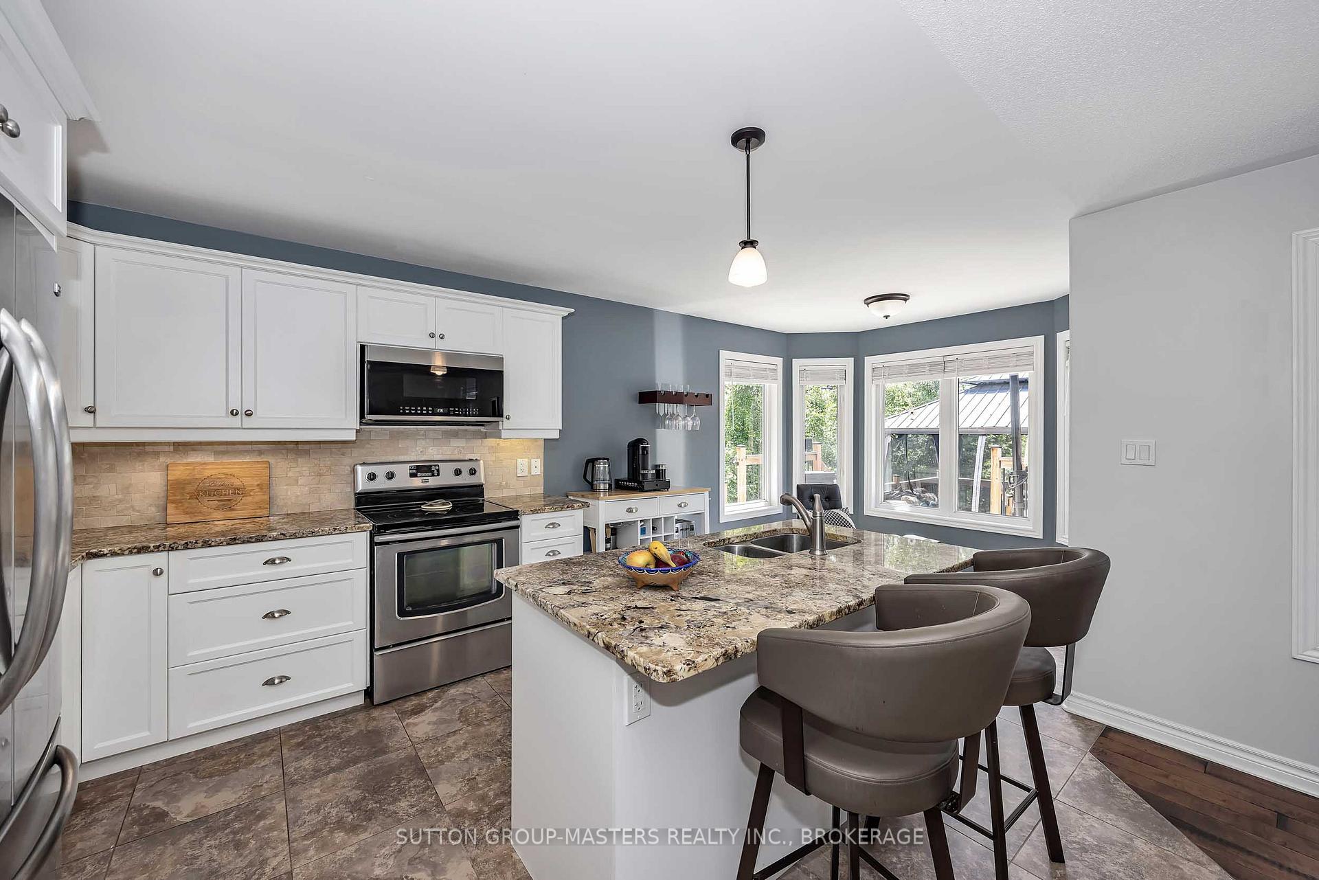 Photo 12 of 257 Starlight Place, Ottawa, Btwn Franktown Rd. & Fallowfield Rd. — HOMEH