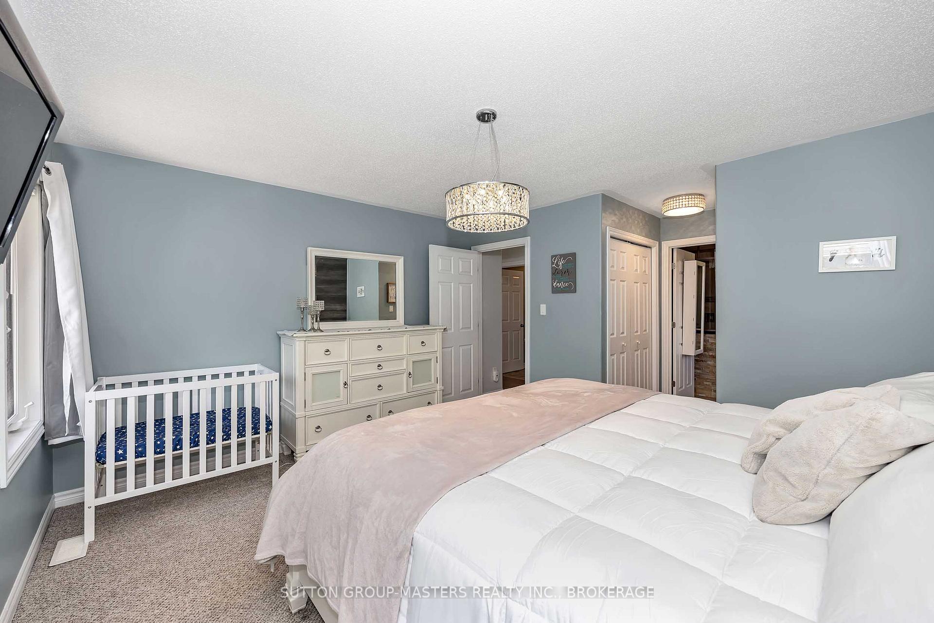 Photo 18 of 257 Starlight Place, Ottawa, Btwn Franktown Rd. & Fallowfield Rd. — HOMEH