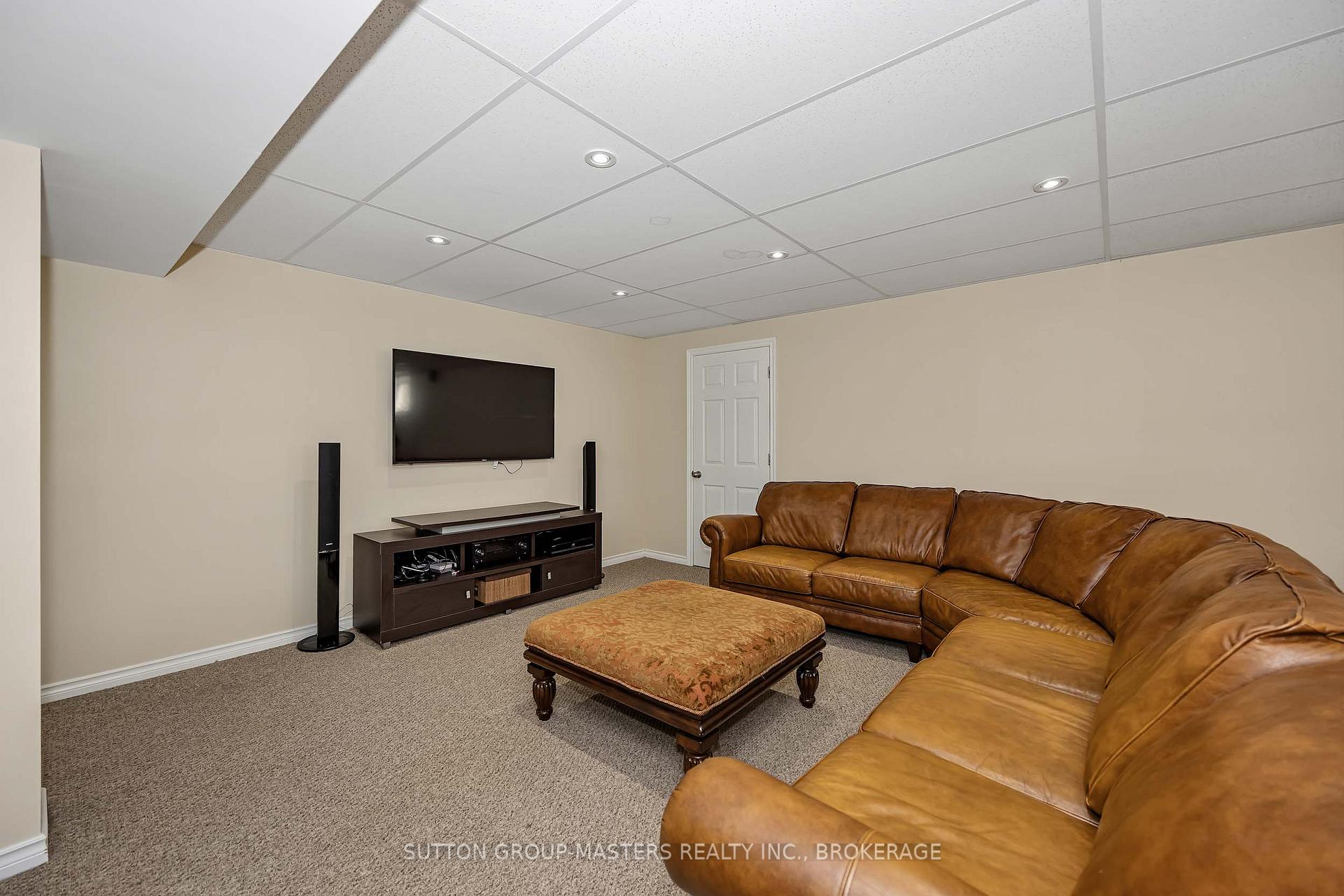 Photo 33 of 257 Starlight Place, Ottawa, Btwn Franktown Rd. & Fallowfield Rd. — HOMEH