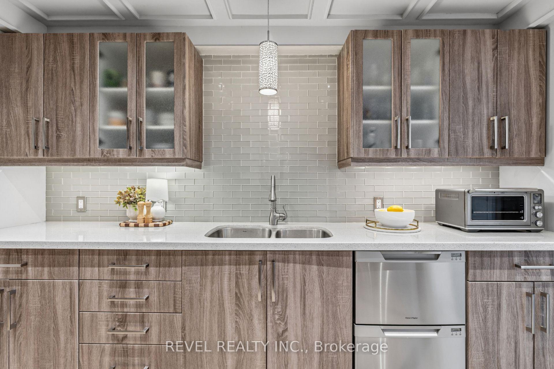Photo 8 of 23 River View Drive, Brampton, Brampton East — HOMEH