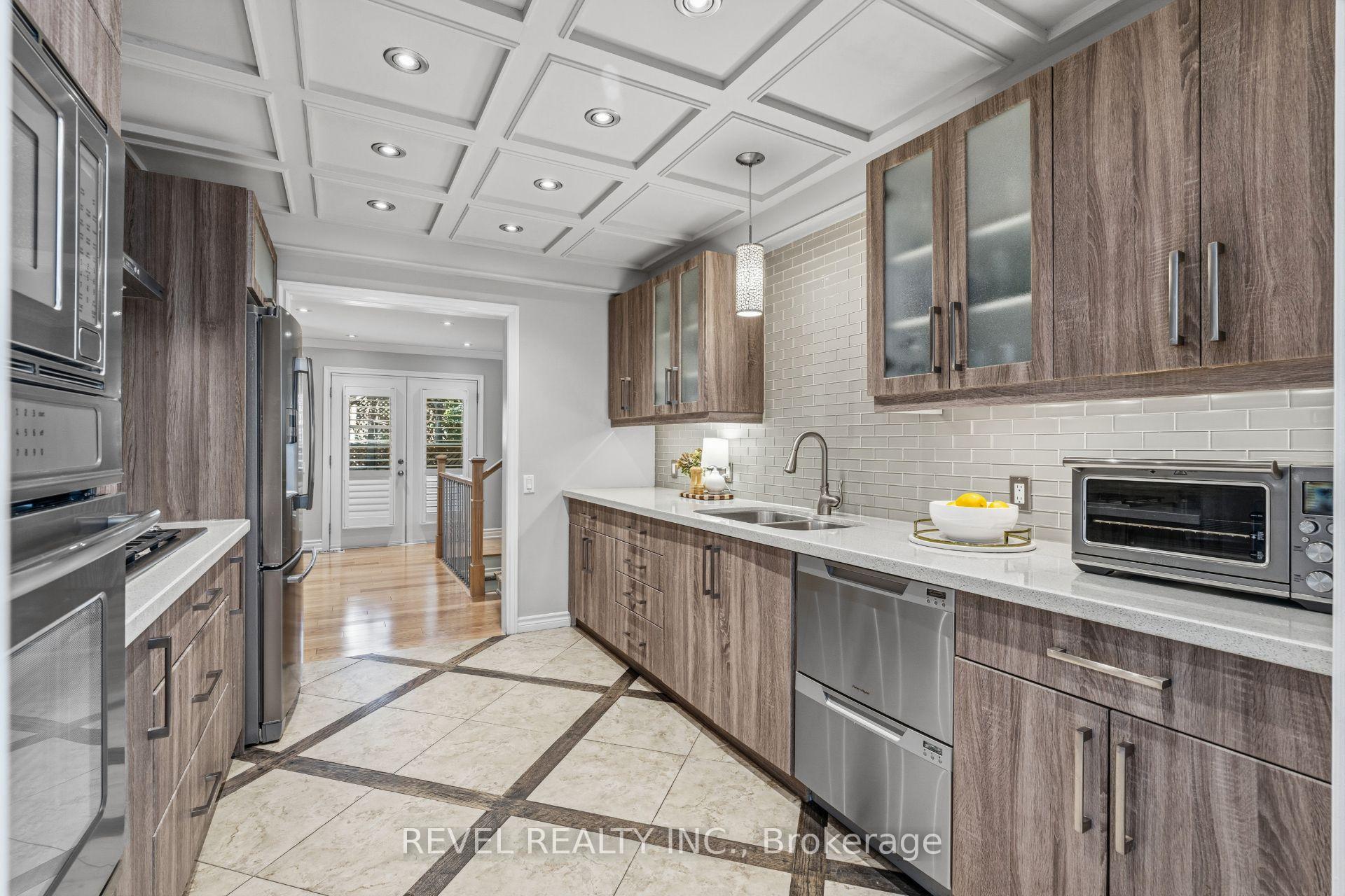 Photo 9 of 23 River View Drive, Brampton, Brampton East — HOMEH