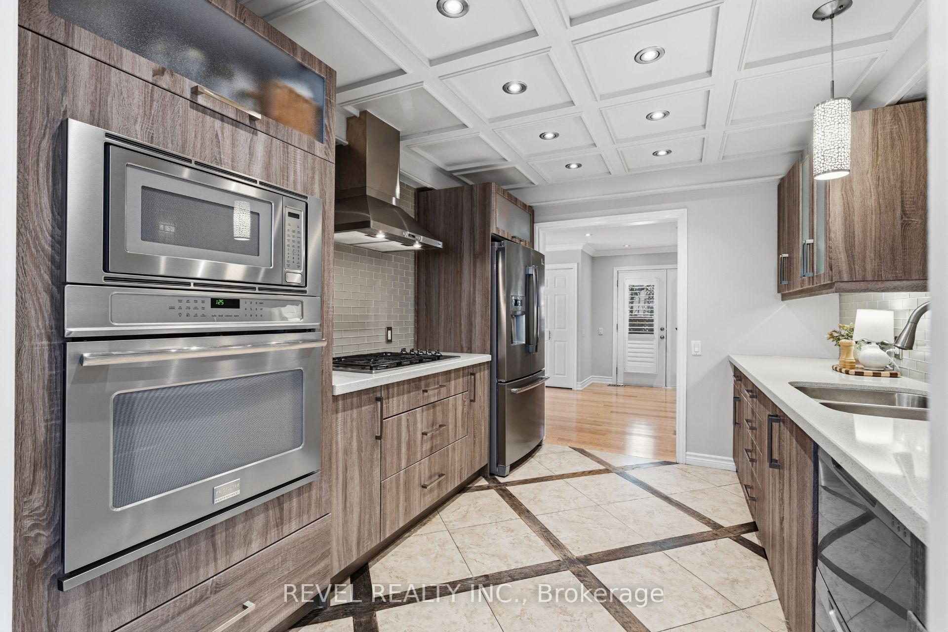 Photo 10 of 23 River View Drive, Brampton, Brampton East — HOMEH