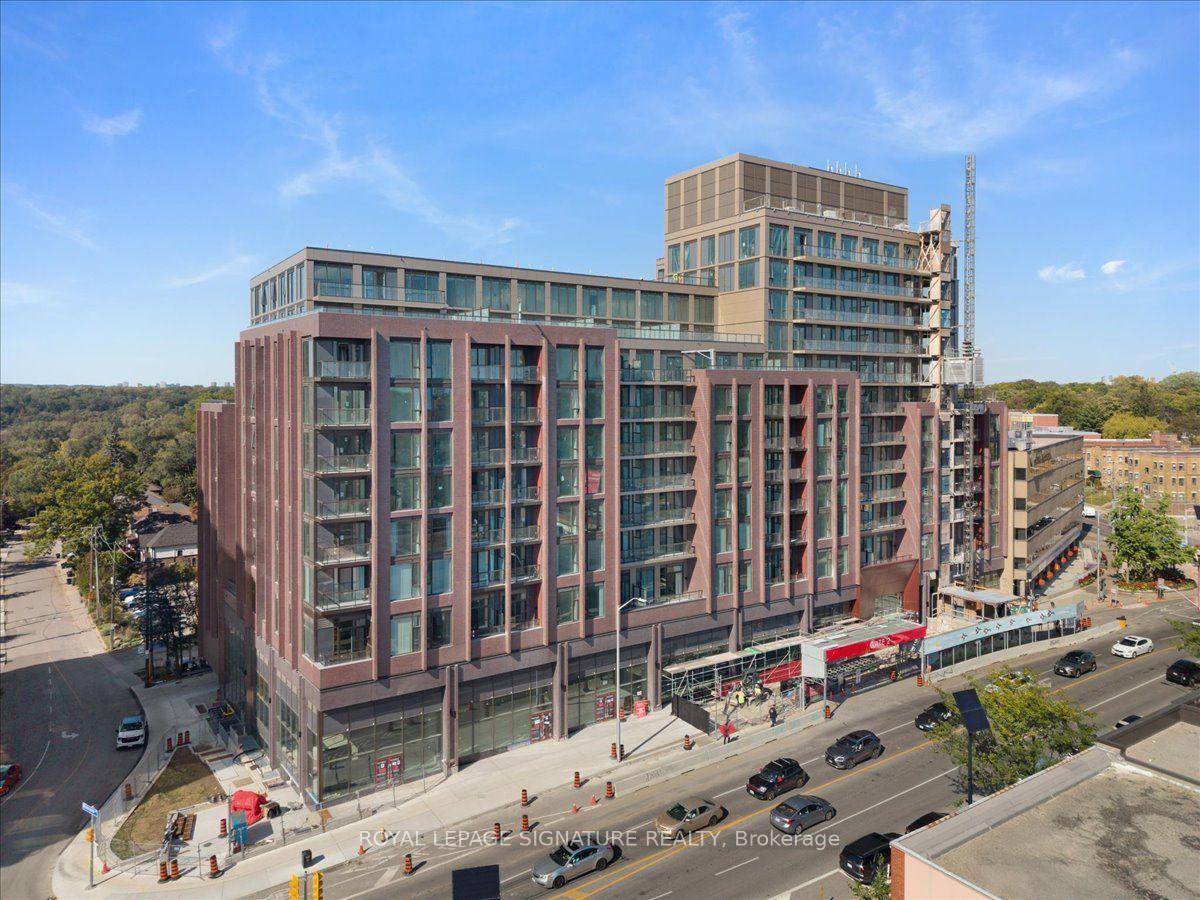 Photo of Unit 301, 2450 Bloor Street W
