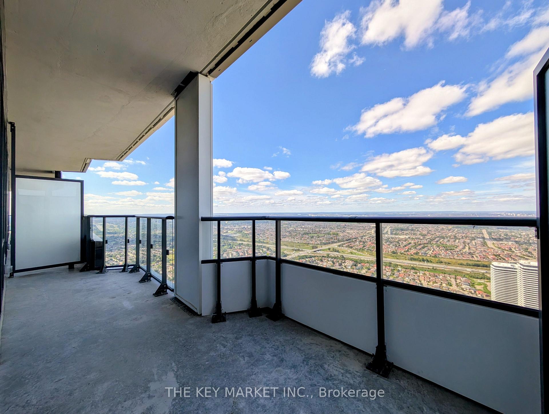 Photo 2 of Unit 7204, 448 Burnhamthorpe Road, Mississauga, City Centre — HOMEH