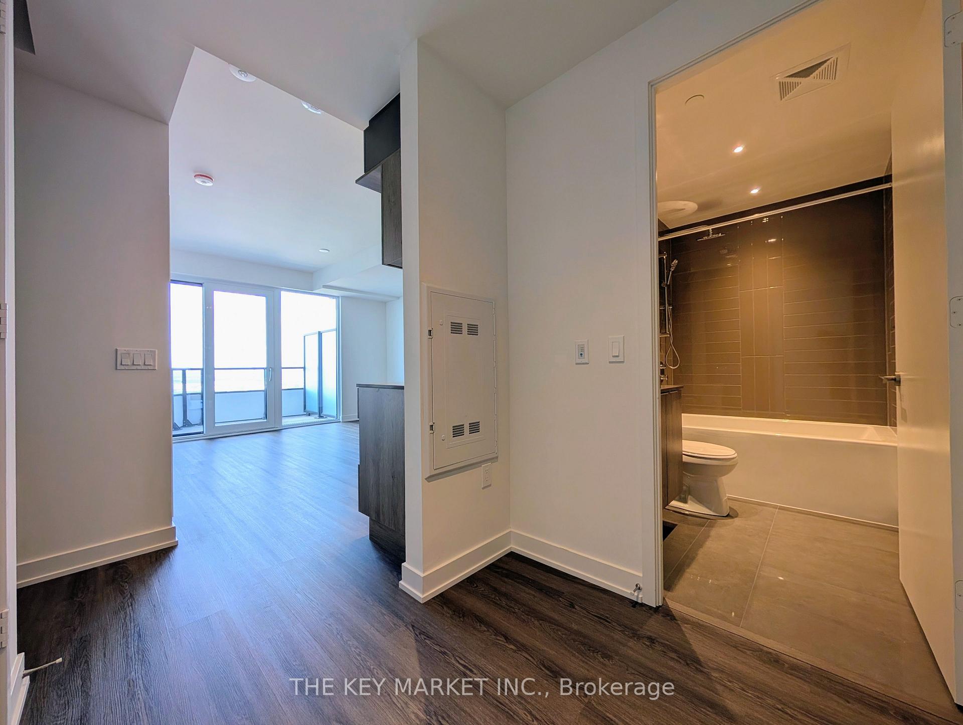 Photo 12 of Unit 7204, 448 Burnhamthorpe Road, Mississauga, City Centre — HOMEH