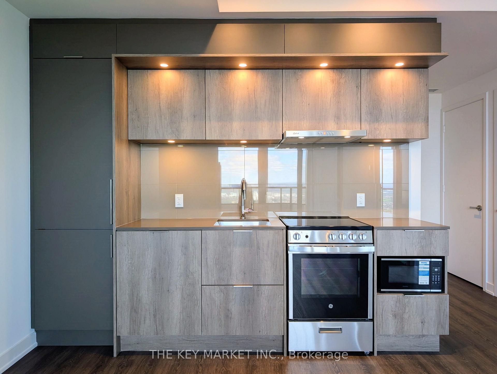 Photo 16 of Unit 7204, 448 Burnhamthorpe Road, Mississauga, City Centre — HOMEH
