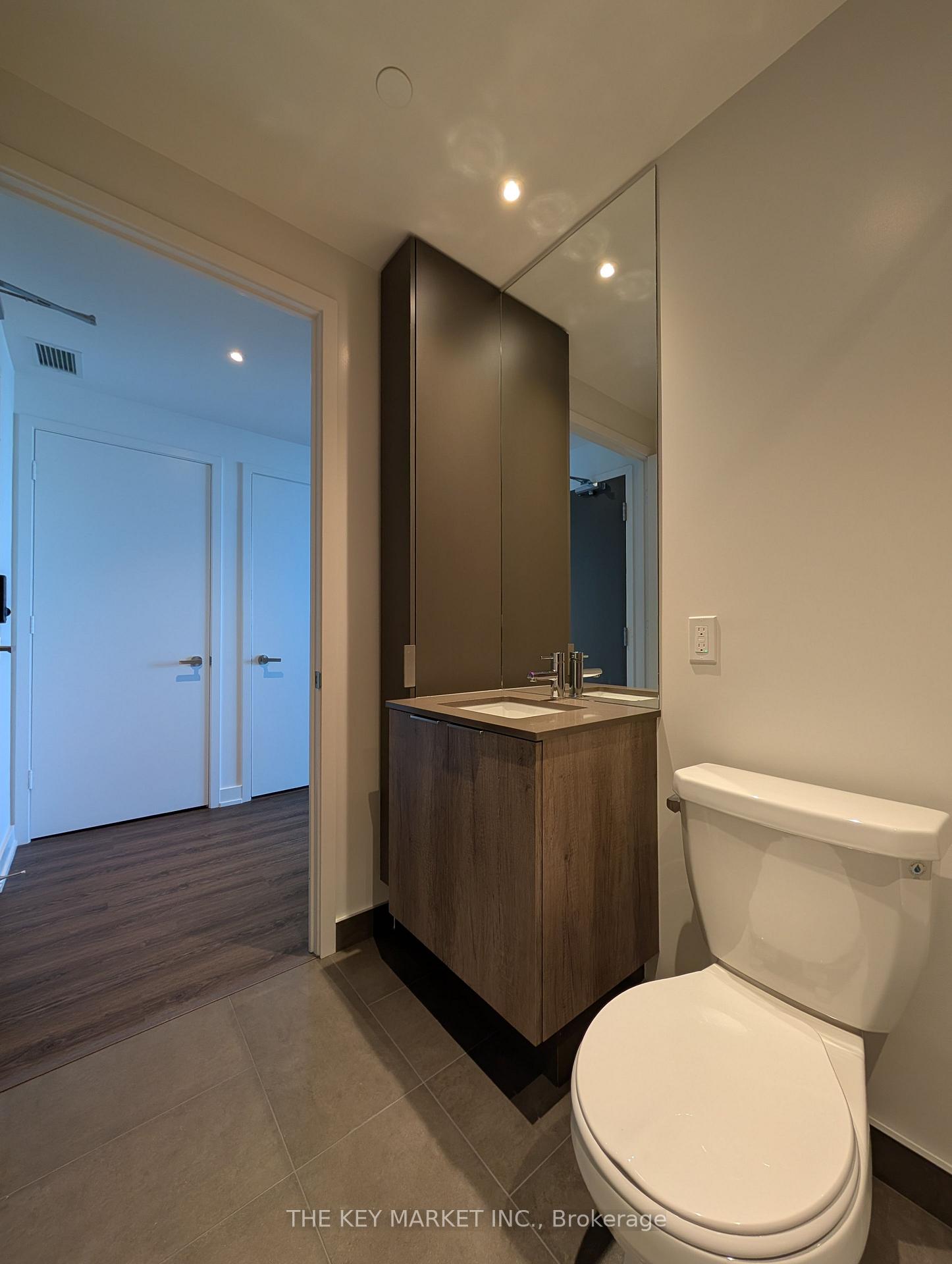 Photo 26 of Unit 7204, 448 Burnhamthorpe Road, Mississauga, City Centre — HOMEH
