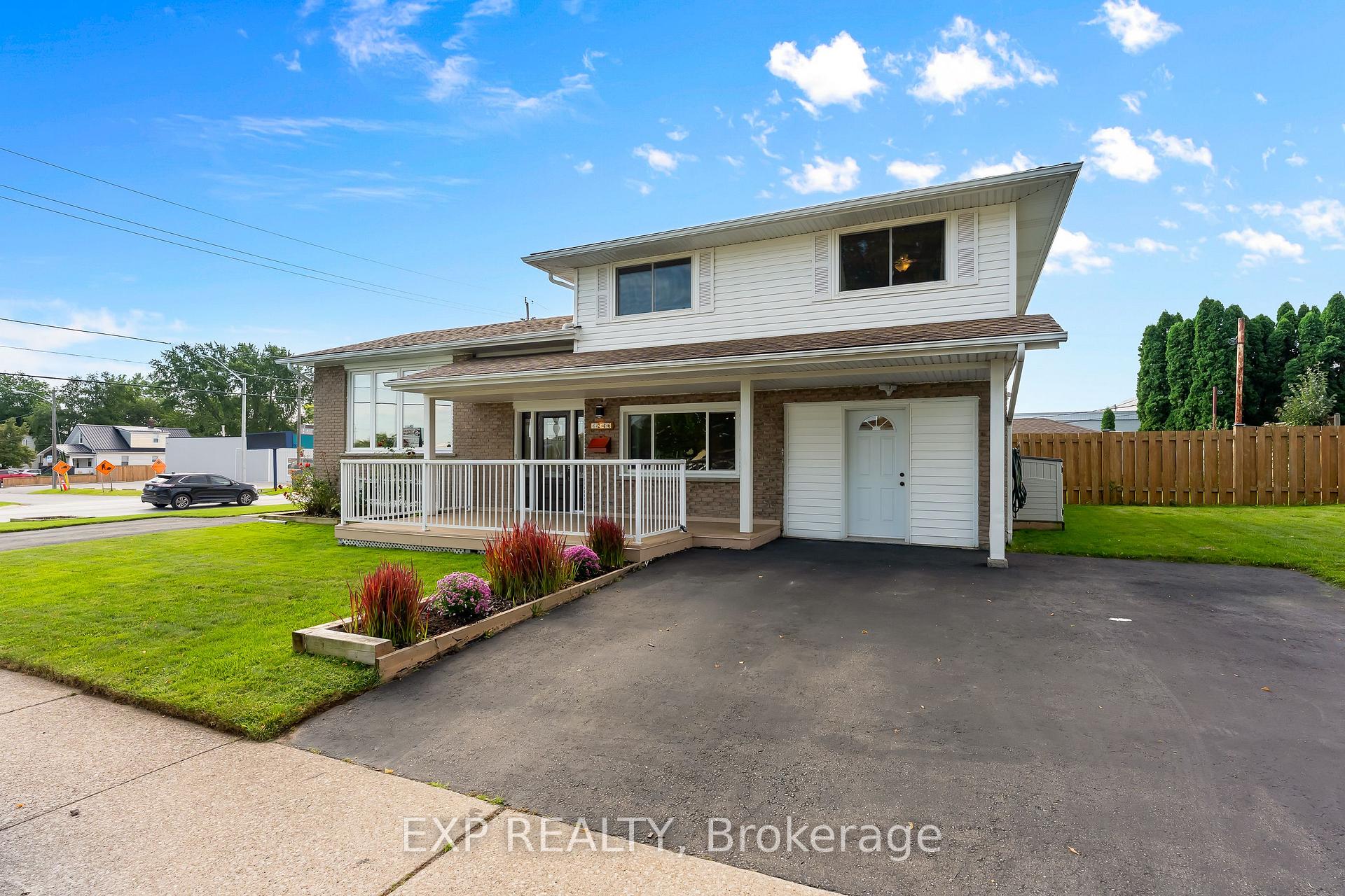 Photo 2 of 6246 Glengate Street, Niagara Falls, Morrison — HOMEH