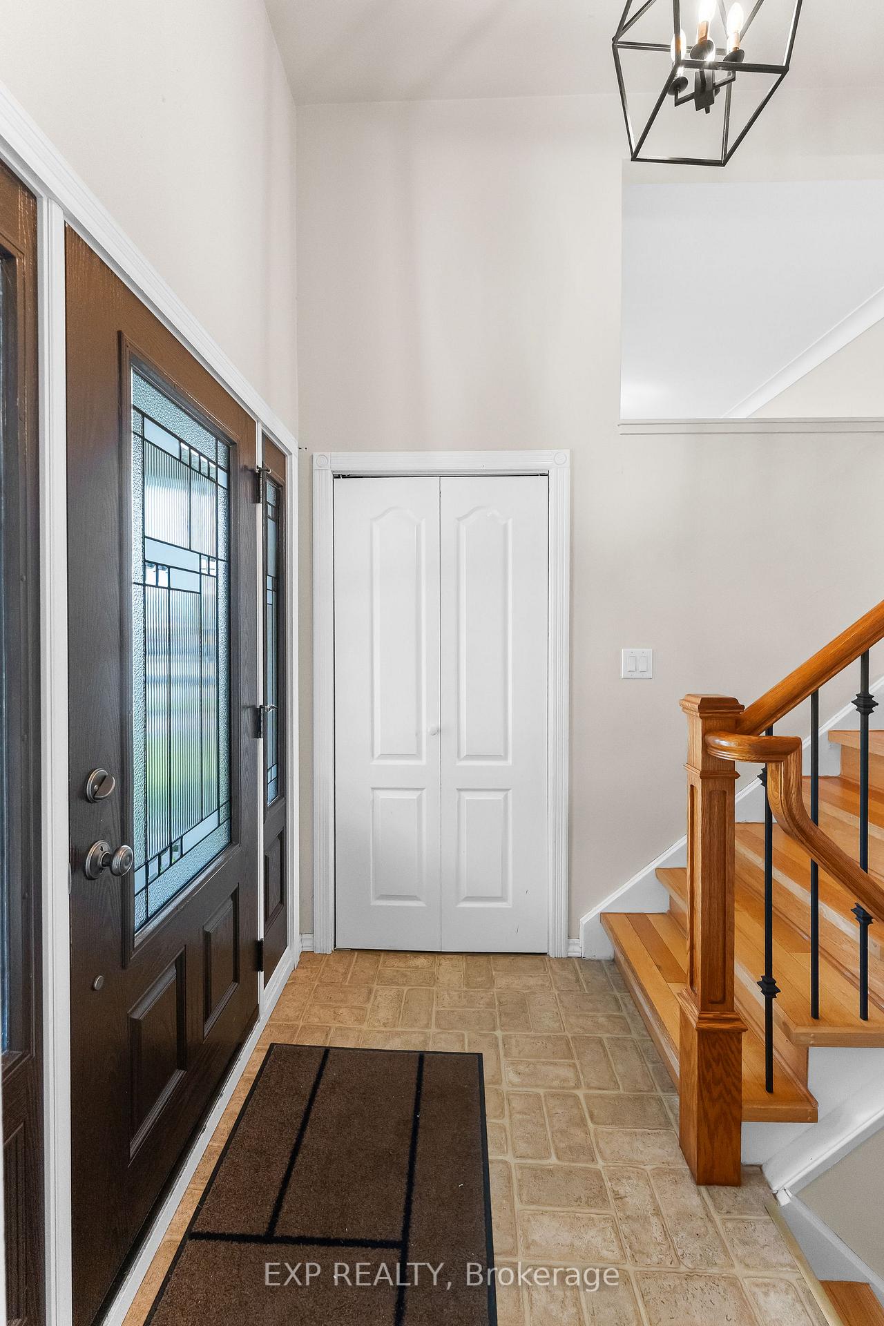 Photo 3 of 6246 Glengate Street, Niagara Falls, Morrison — HOMEH