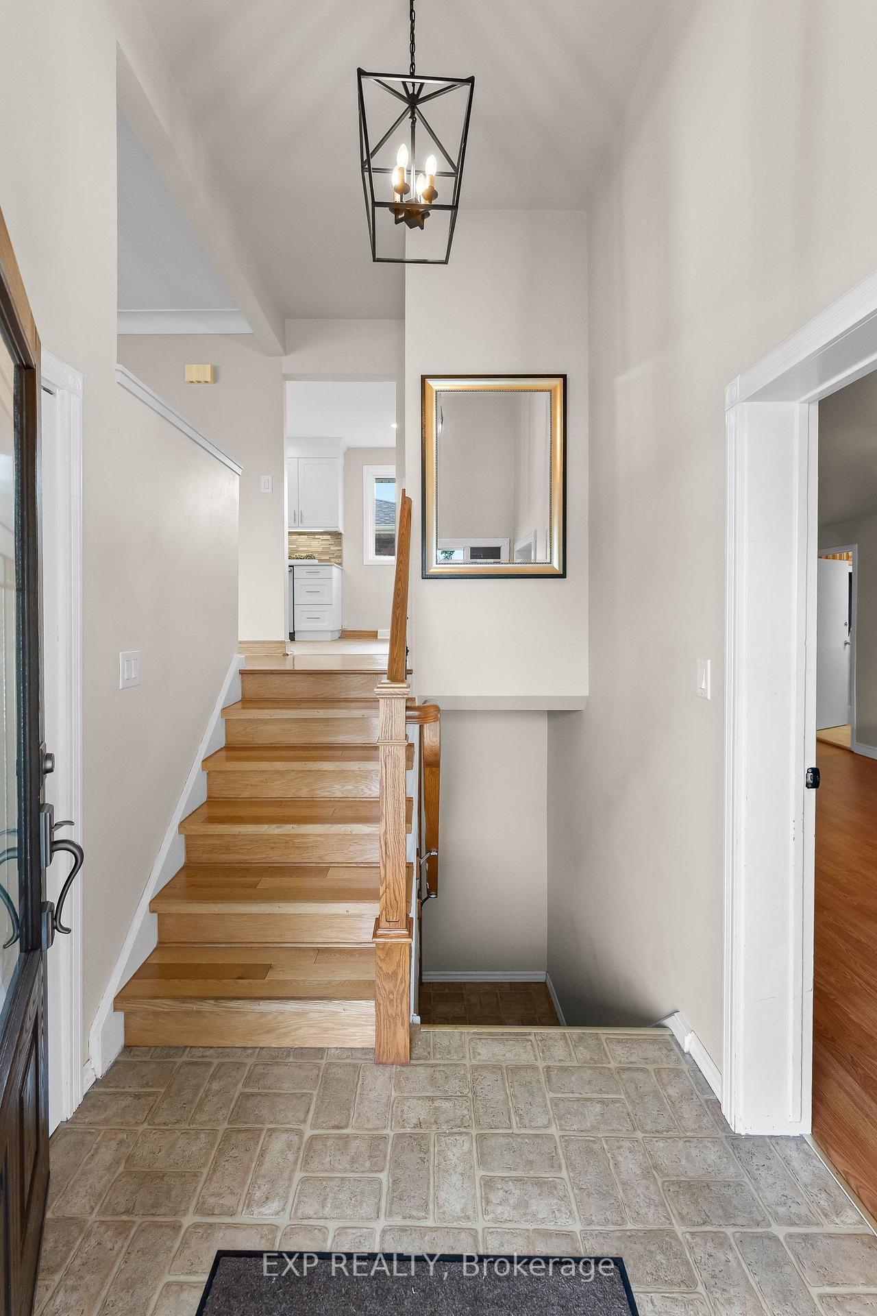 Photo 4 of 6246 Glengate Street, Niagara Falls, Morrison — HOMEH