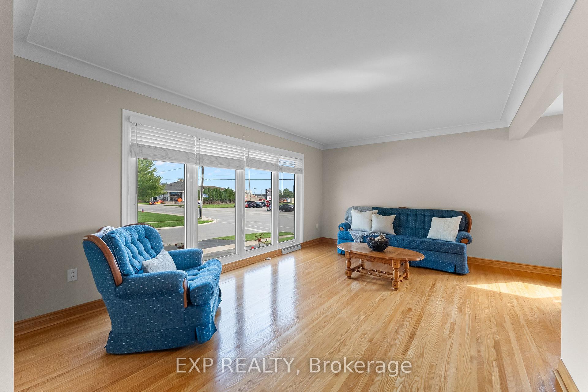 Photo 5 of 6246 Glengate Street, Niagara Falls, Morrison — HOMEH