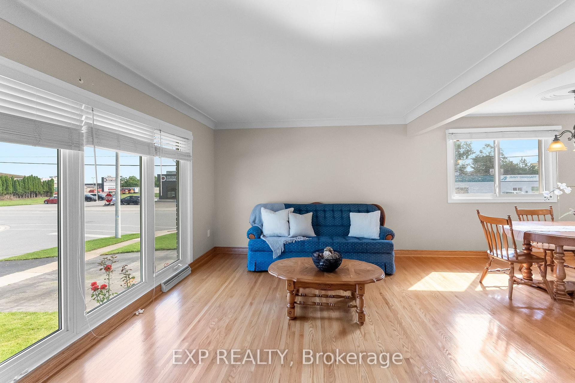 Photo 6 of 6246 Glengate Street, Niagara Falls, Morrison — HOMEH