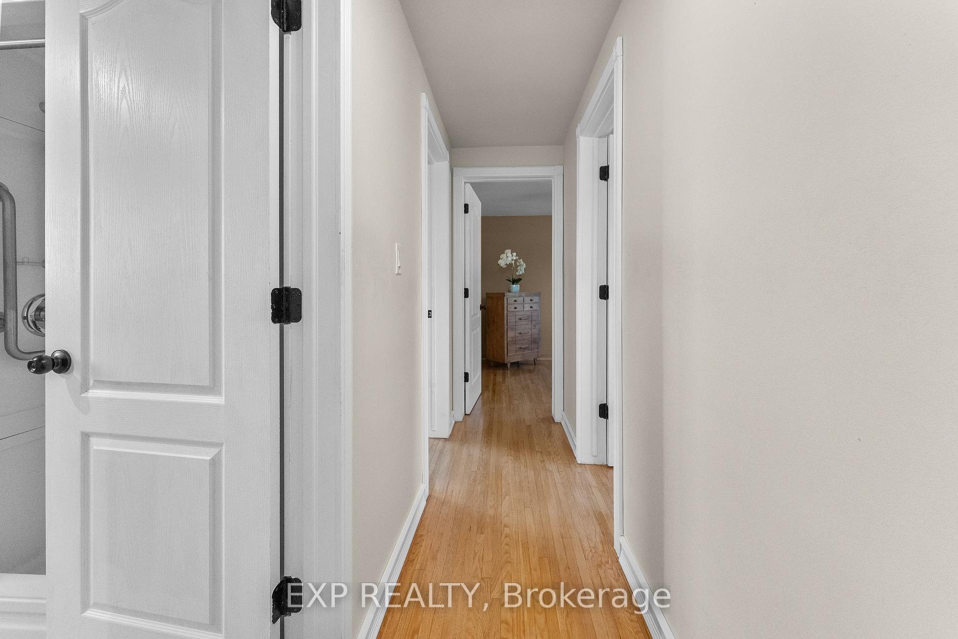 Photo 16 of 6246 Glengate Street, Niagara Falls, Morrison — HOMEH