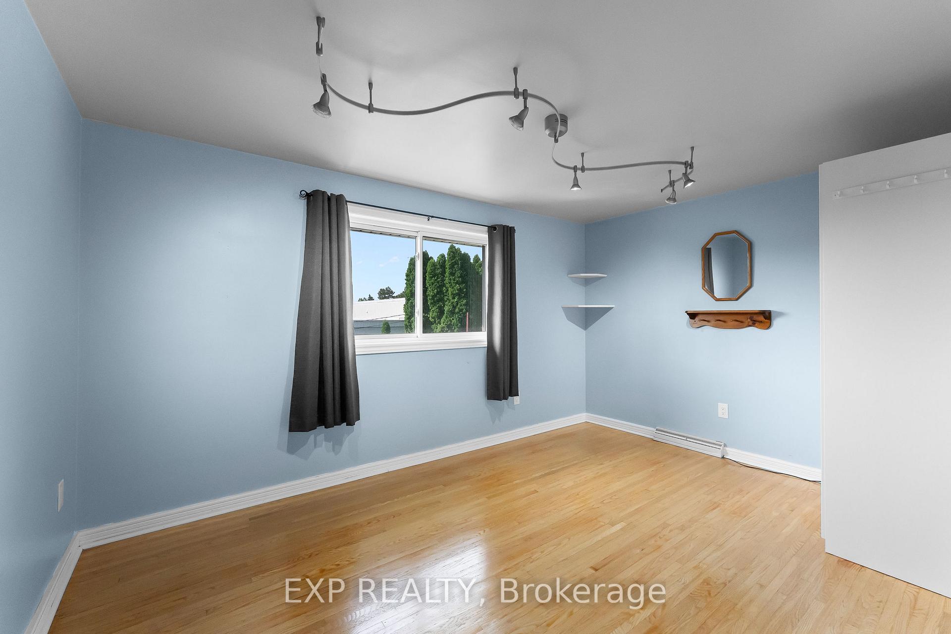 Photo 19 of 6246 Glengate Street, Niagara Falls, Morrison — HOMEH