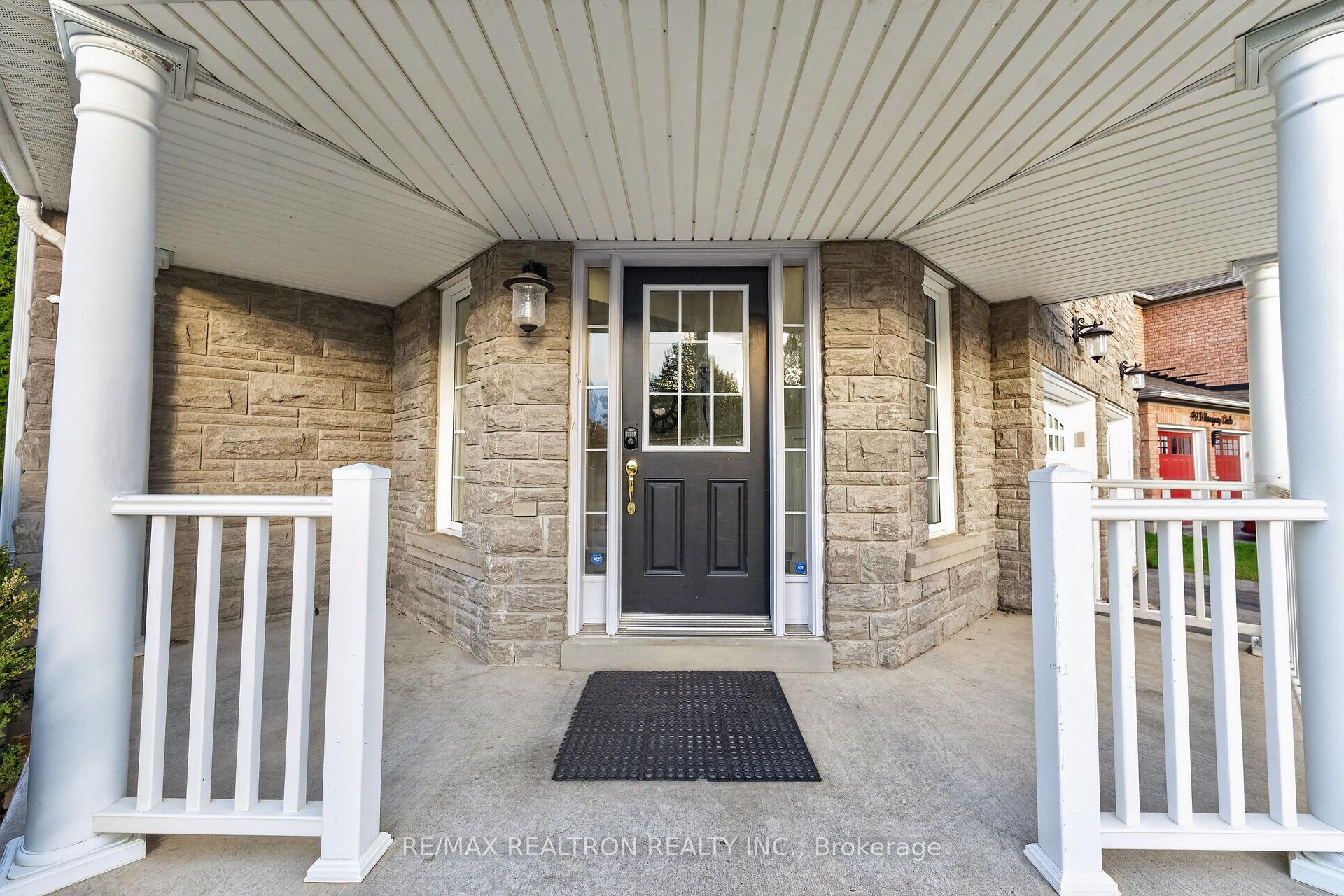 Photo 5 of 51 Wilsongary Circle, Ajax, Northeast Ajax — HOMEH