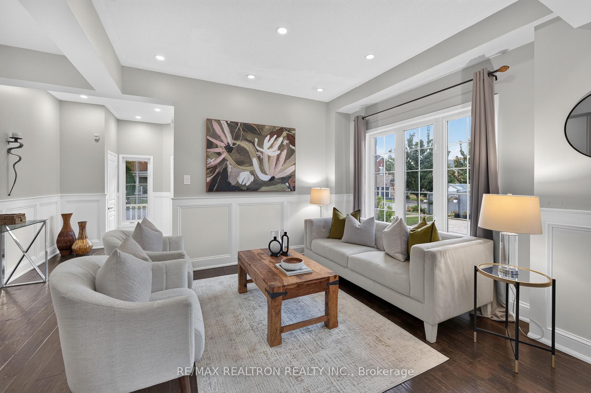 Photo 9 of 51 Wilsongary Circle, Ajax, Northeast Ajax — HOMEH