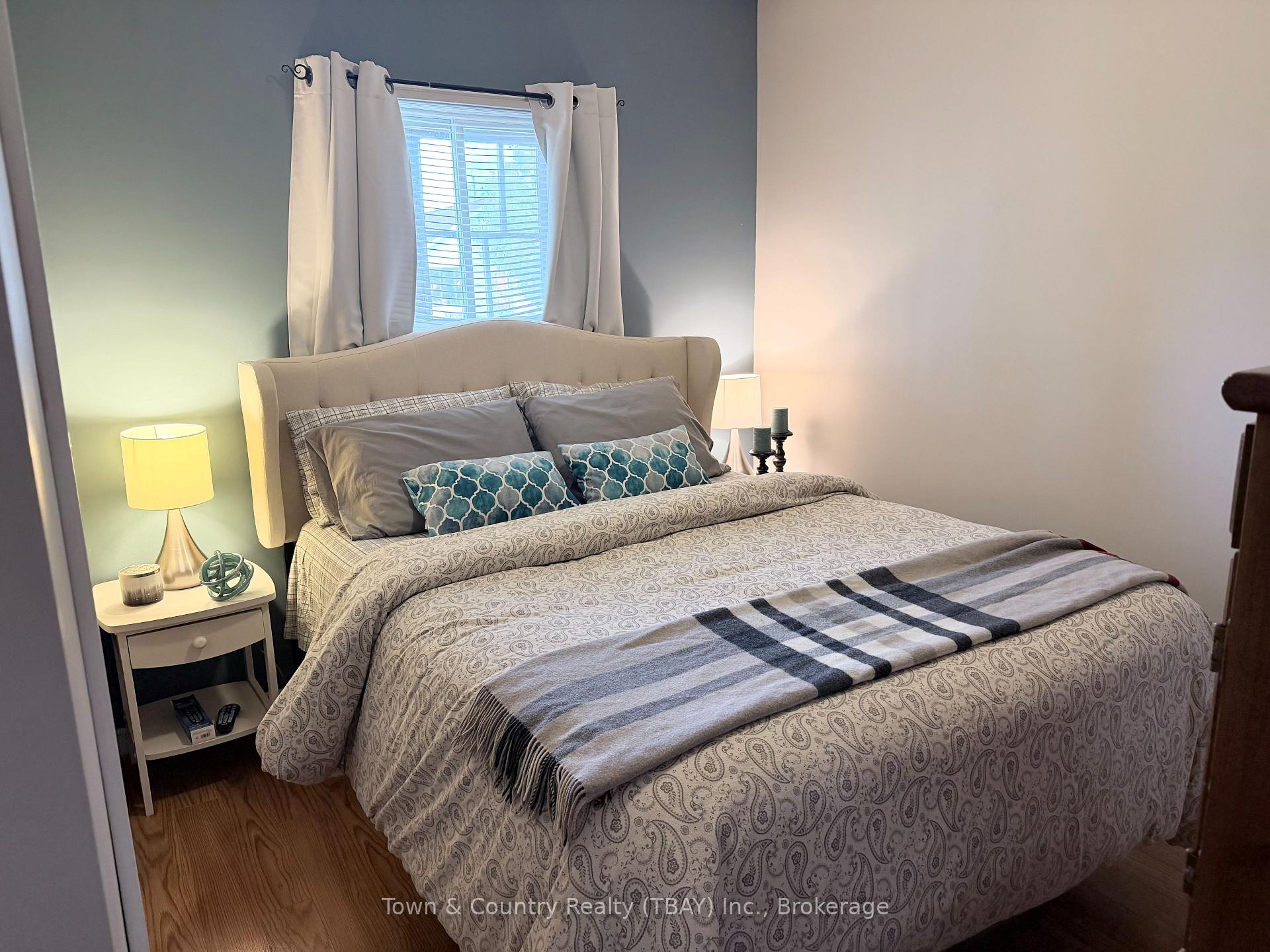 Photo 9 of 372 Mary Street E, Thunder Bay, Westfort — HOMEH