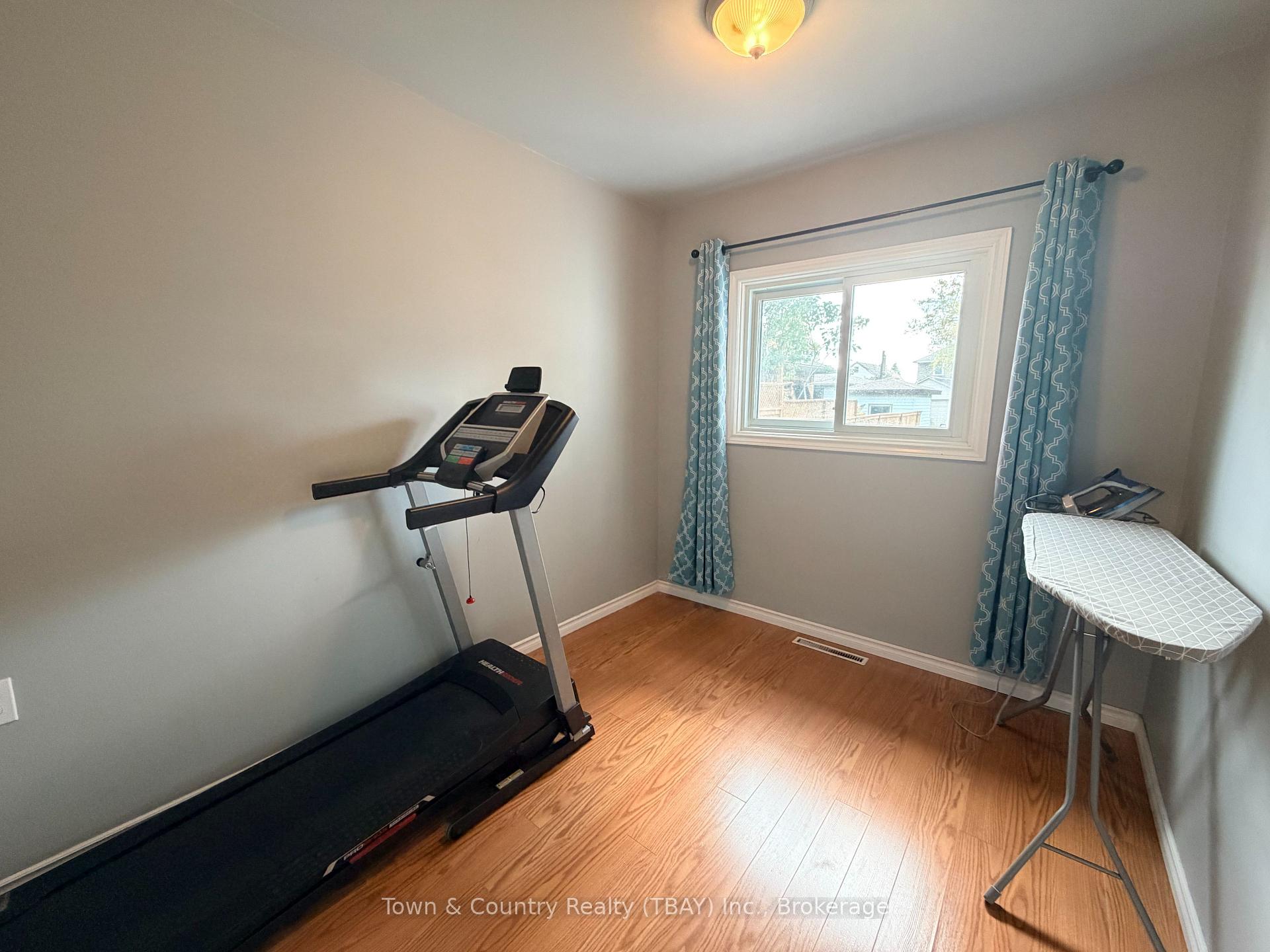 Photo 11 of 372 Mary Street E, Thunder Bay, Westfort — HOMEH