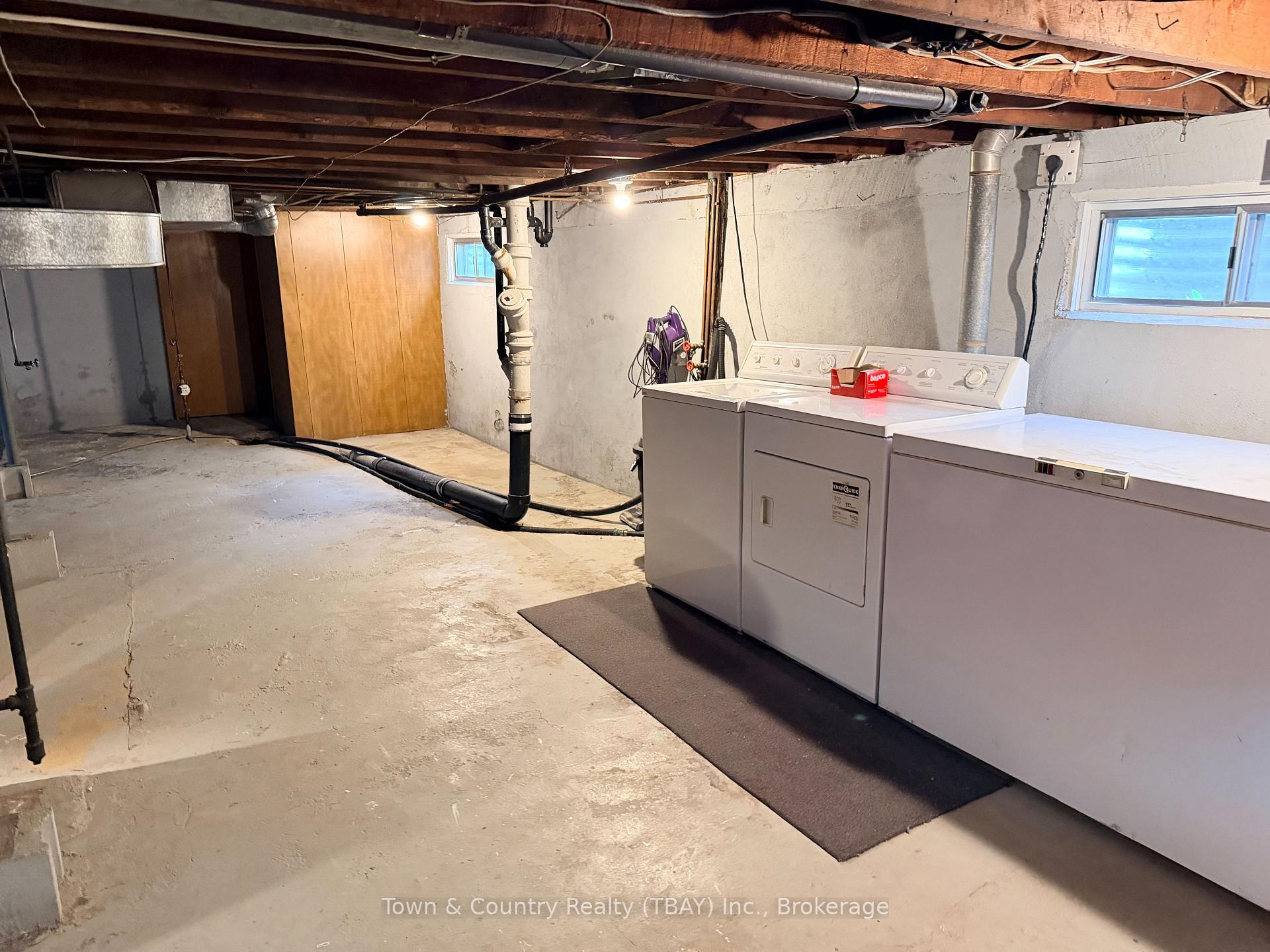 Photo 17 of 372 Mary Street E, Thunder Bay, Westfort — HOMEH