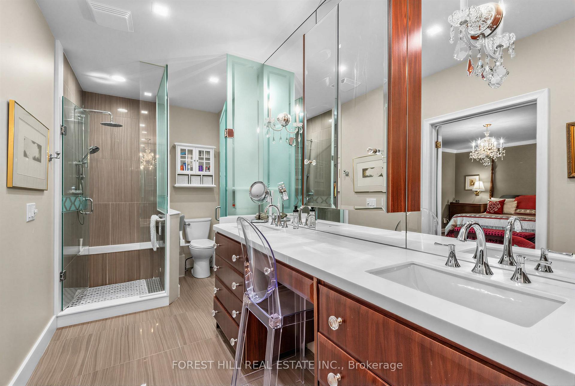 Photo 14 of 4 Abrams Place, North York, St. Andrew-Windfields — HOMEH