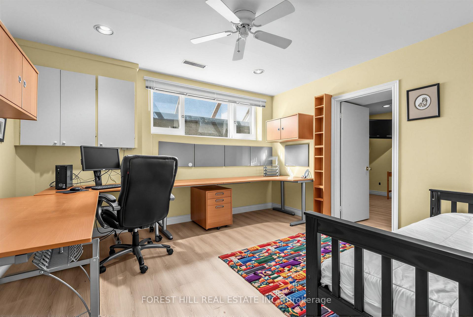 Photo 21 of 4 Abrams Place, North York, St. Andrew-Windfields — HOMEH