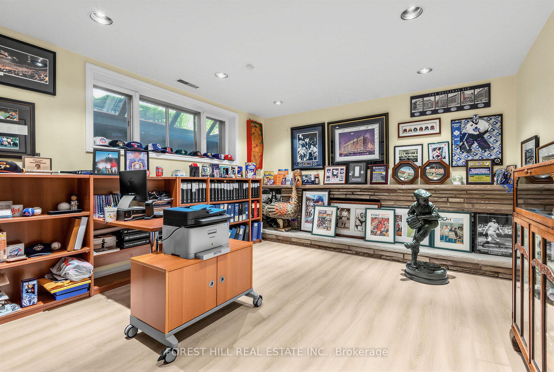 Photo 24 of 4 Abrams Place, North York, St. Andrew-Windfields — HOMEH