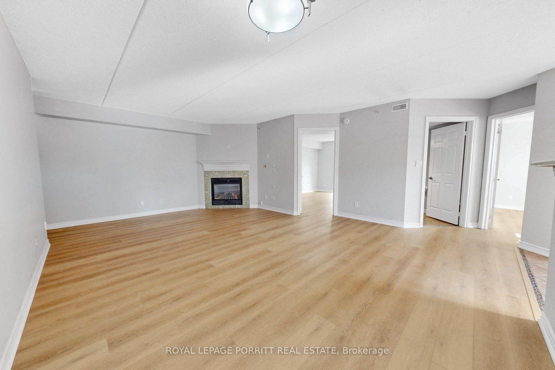 Photo 7 of 2085 Appleby Line, Burlington, Uptown — HOMEH