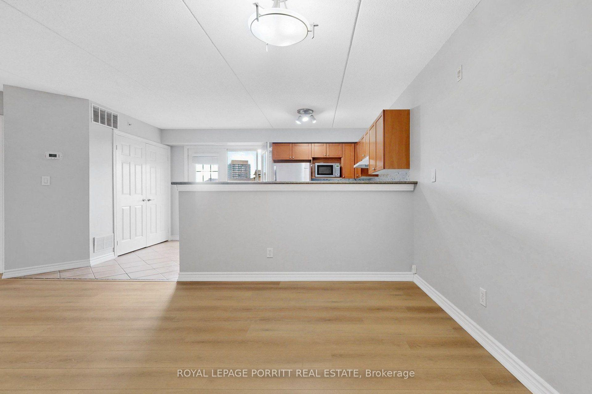 Photo 10 of 2085 Appleby Line, Burlington, Uptown — HOMEH