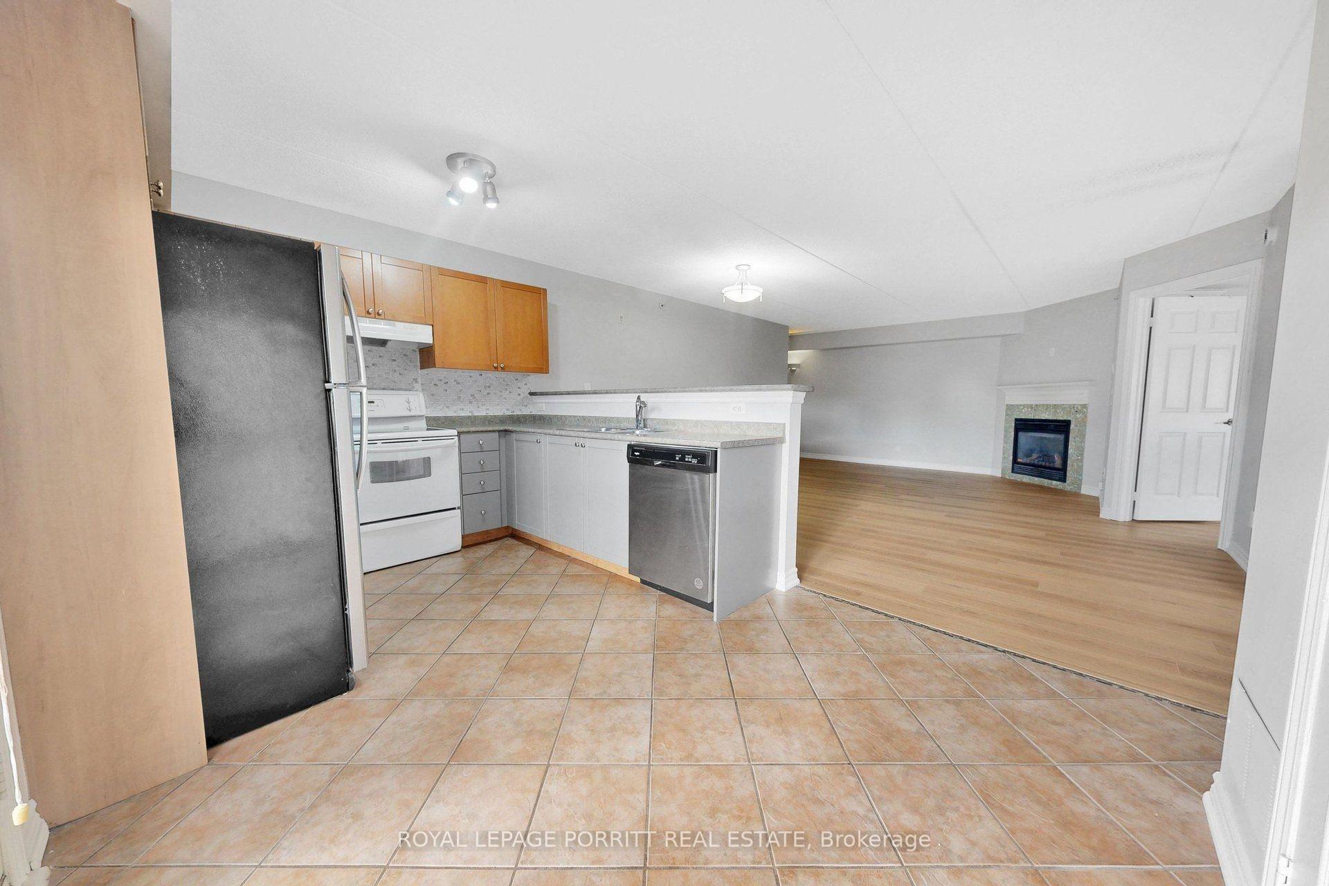Photo 12 of 2085 Appleby Line, Burlington, Uptown — HOMEH
