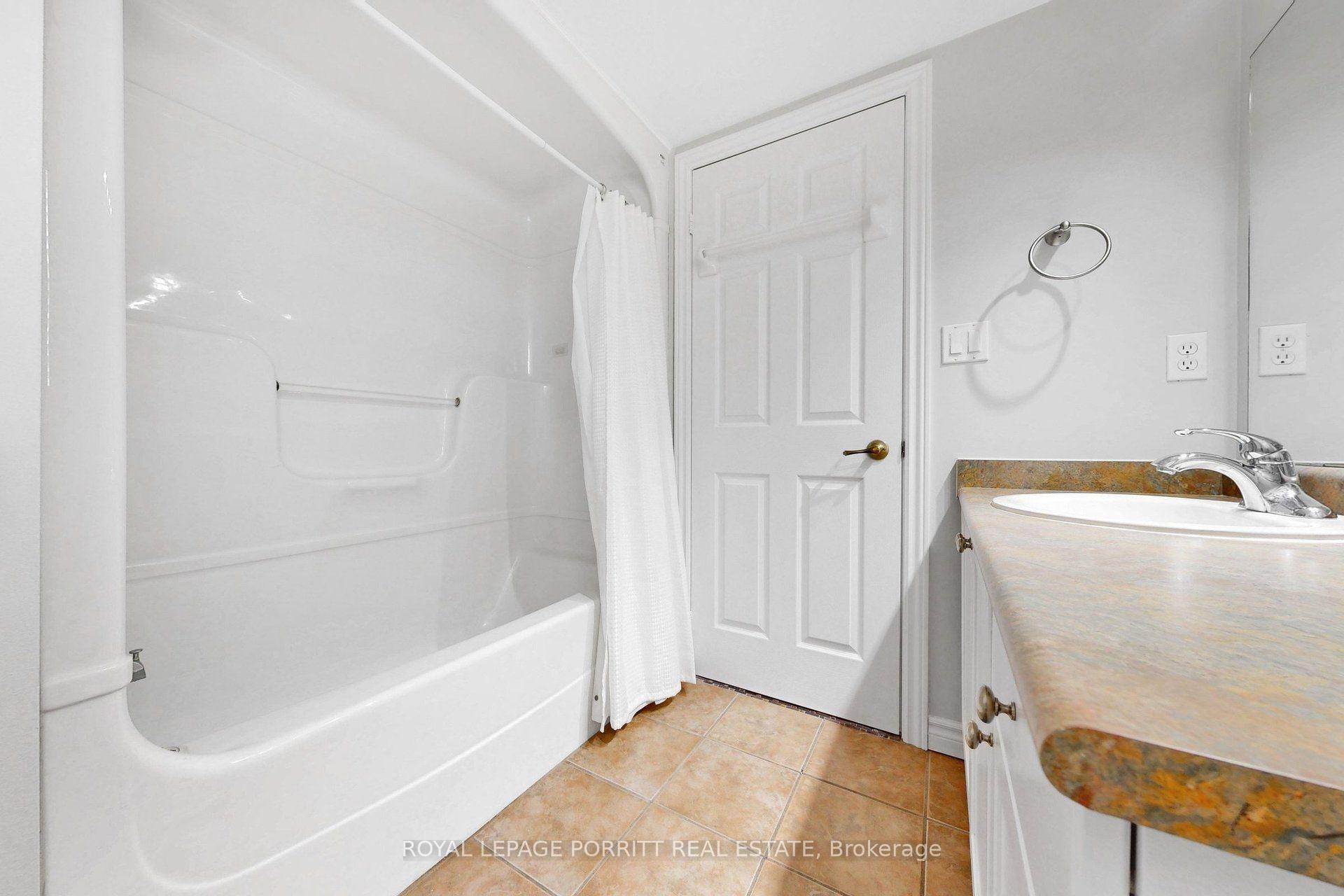 Photo 20 of 2085 Appleby Line, Burlington, Uptown — HOMEH